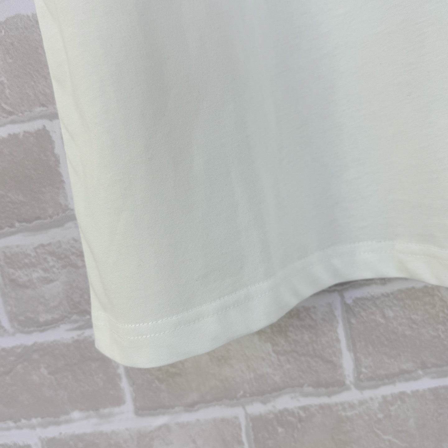 Black and White T-shirt - FashionHype.xyz