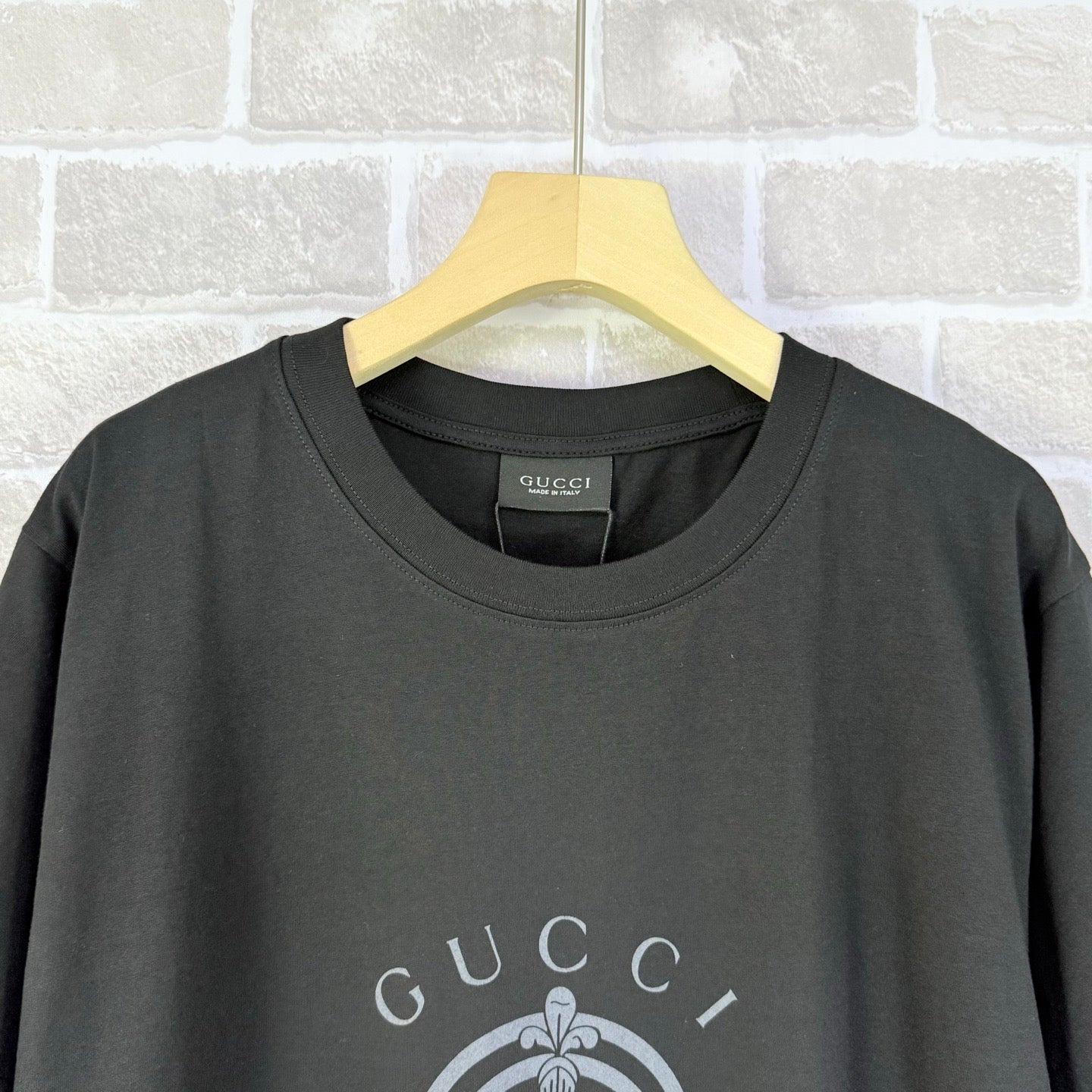Black and White T-shirt - FashionHype.xyz