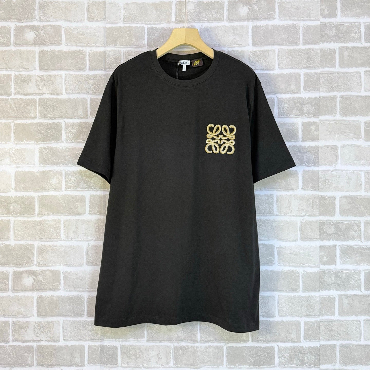 Black and White T-shirt - FashionHype.xyz