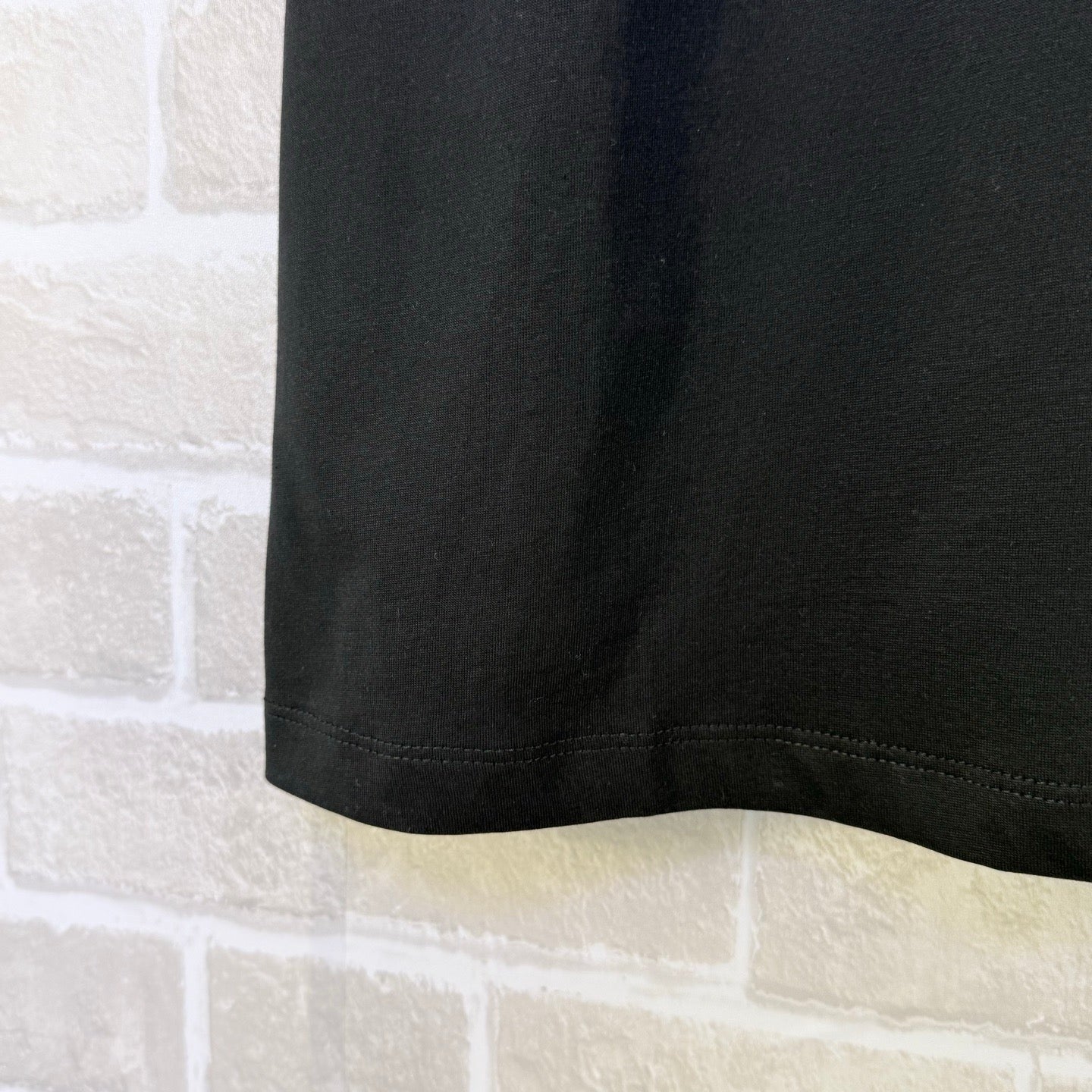 Black and White T-shirt - FashionHype.xyz