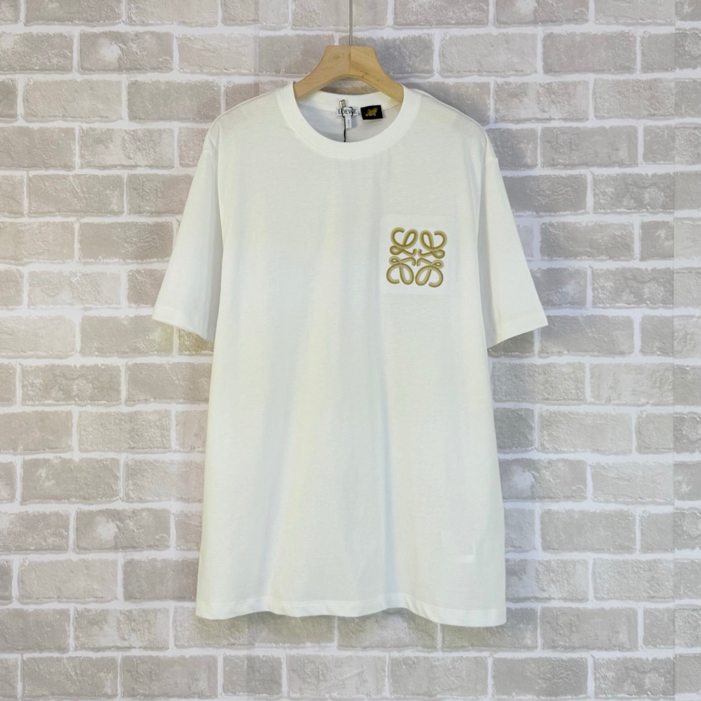 Black and White T-shirt - FashionHype.xyz