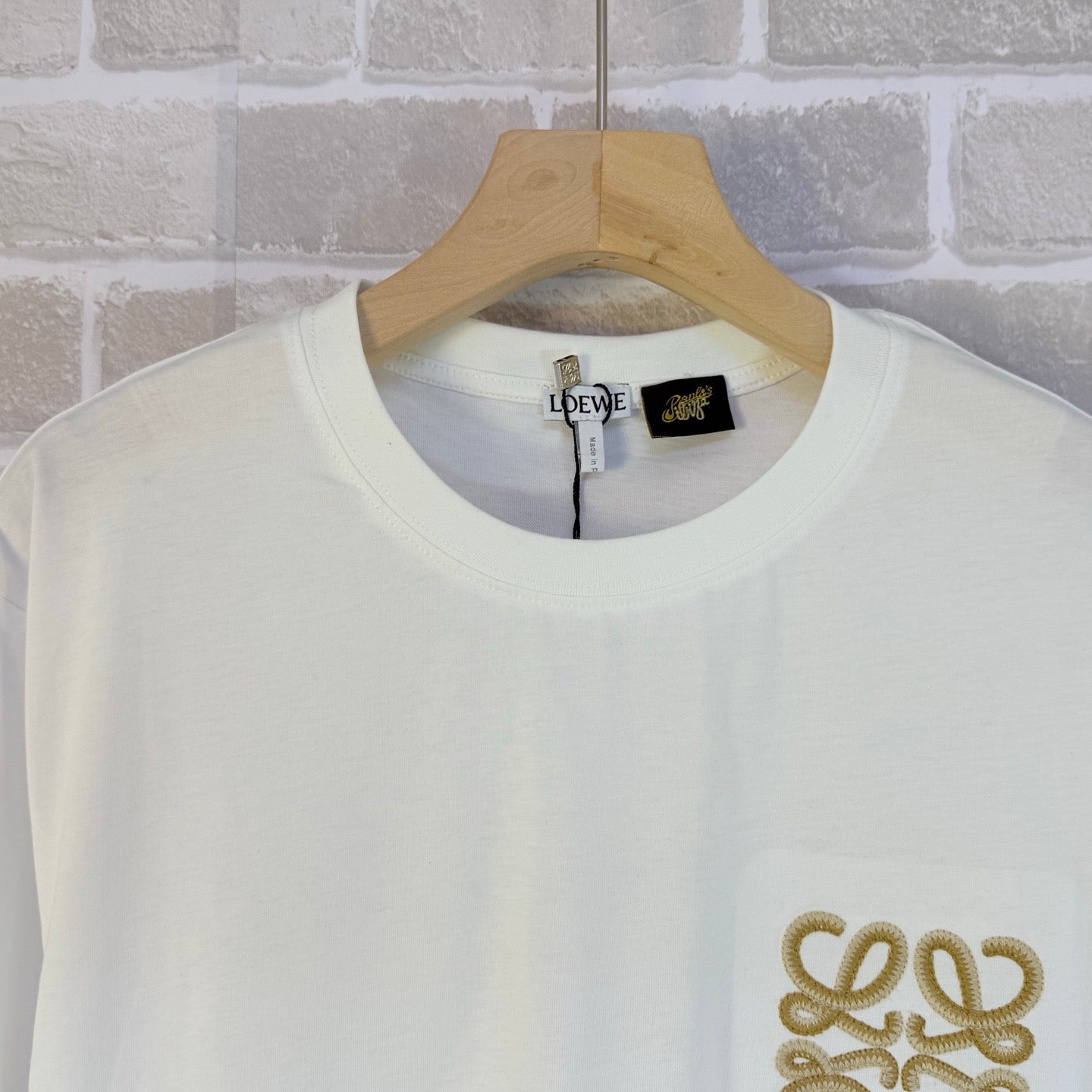Black and White T-shirt - FashionHype.xyz