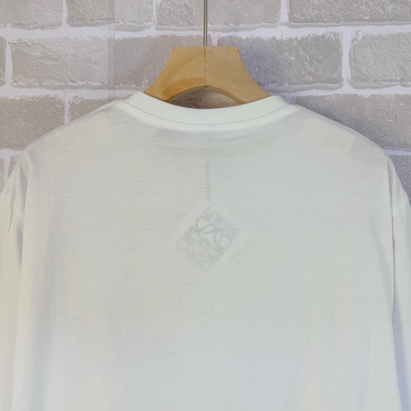 Black and White T-shirt - FashionHype.xyz