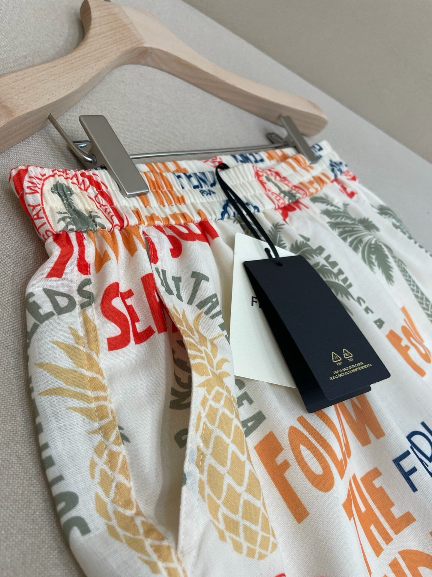 Multi-color Short