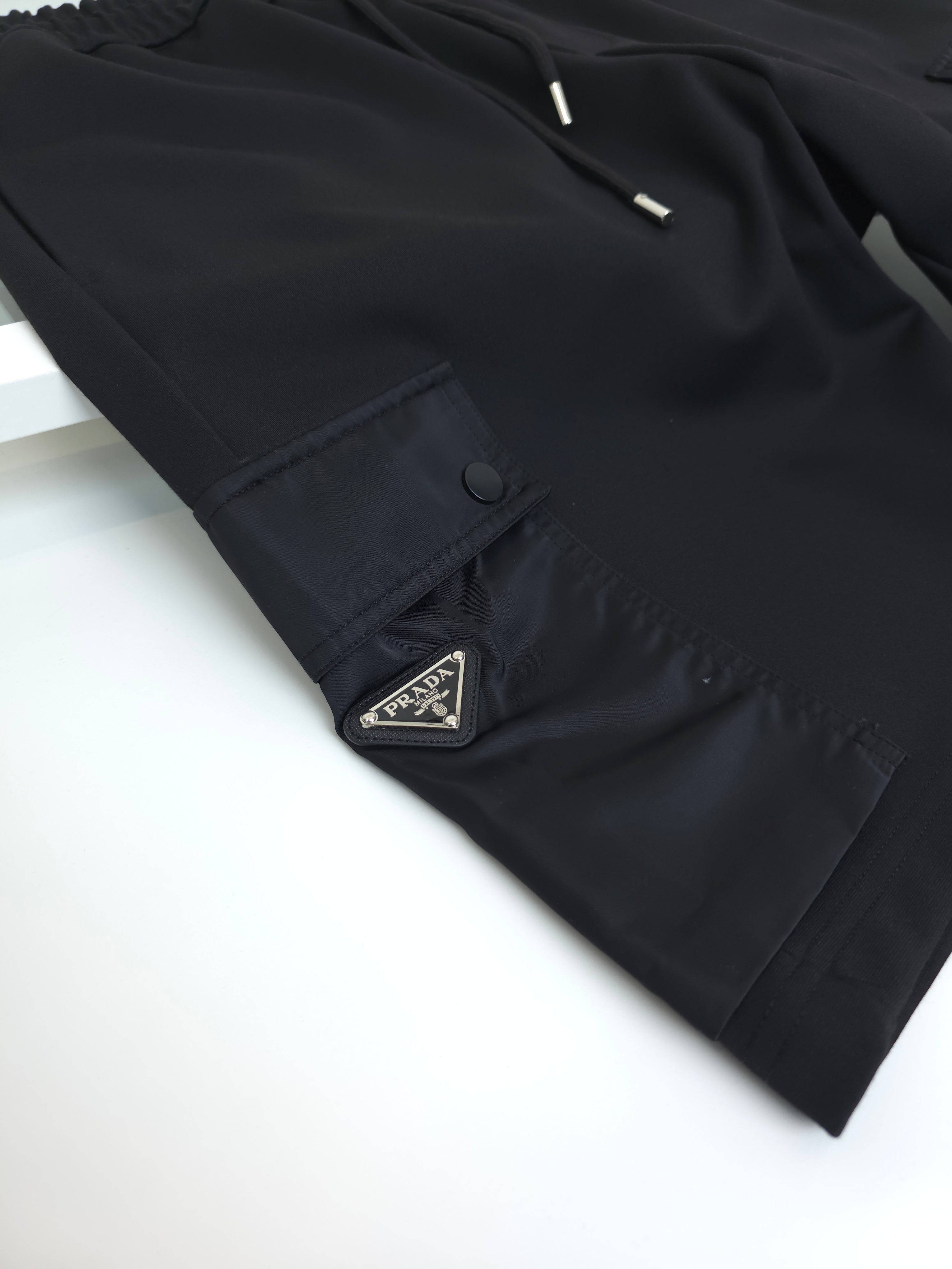 Black Short