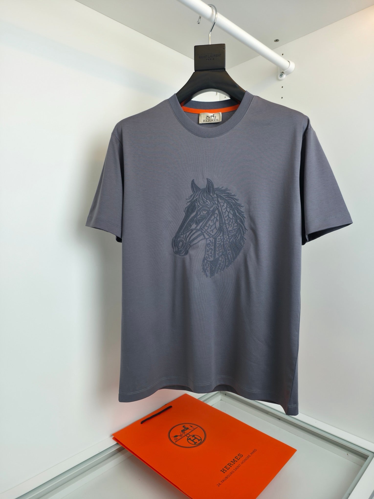 Black and White T-shirt - FashionHype.xyz