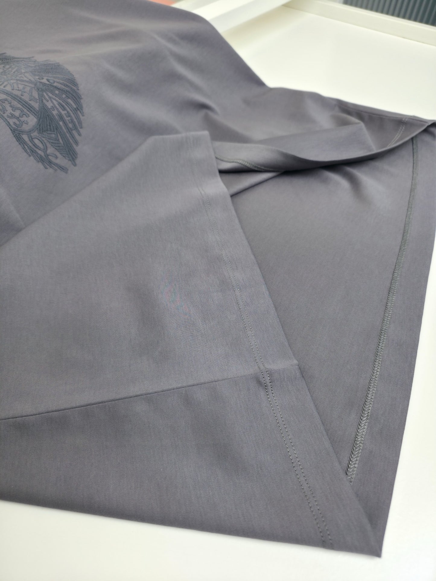 Black and White T-shirt - FashionHype.xyz