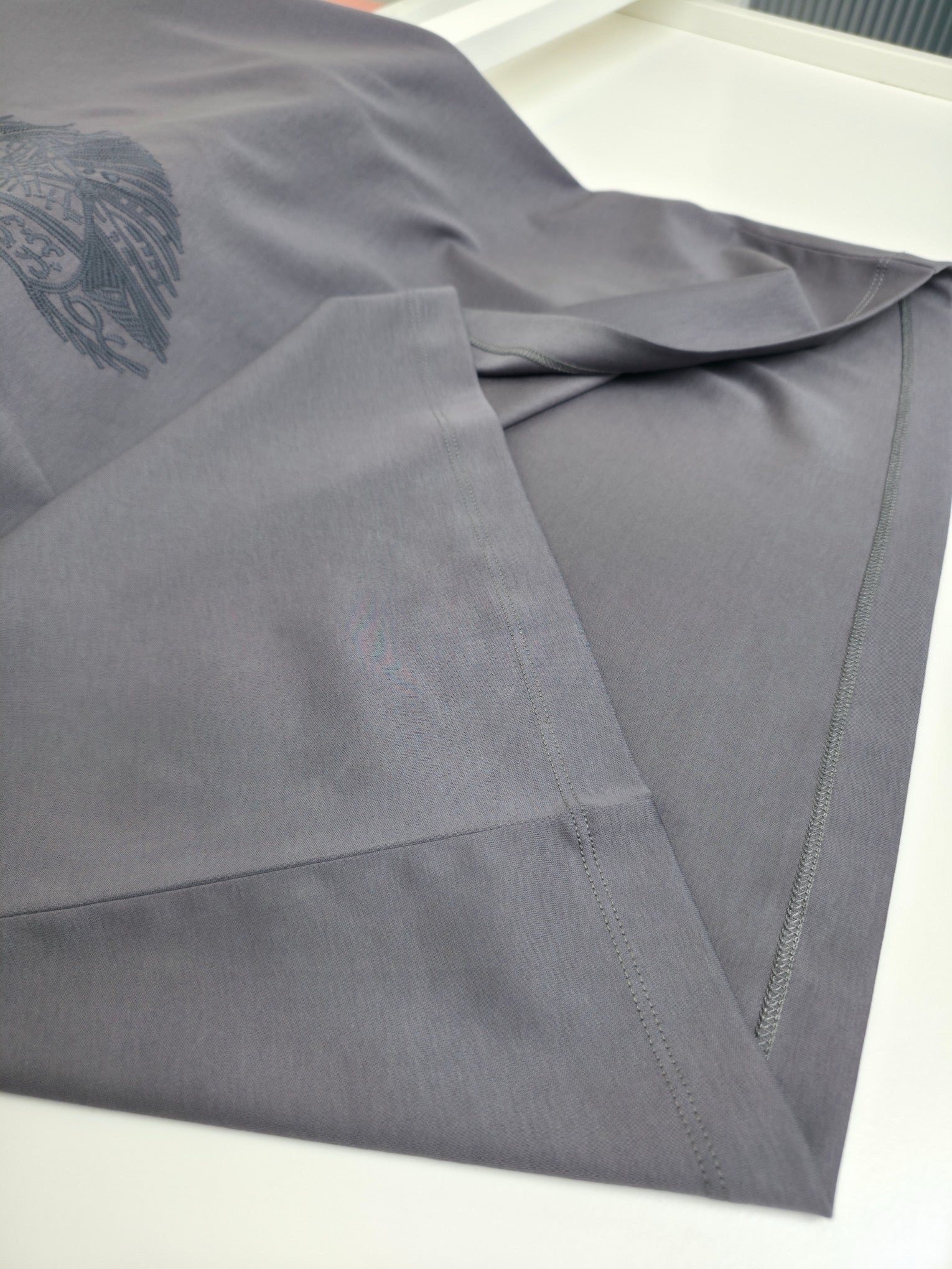 Black and White T-shirt - FashionHype.xyz