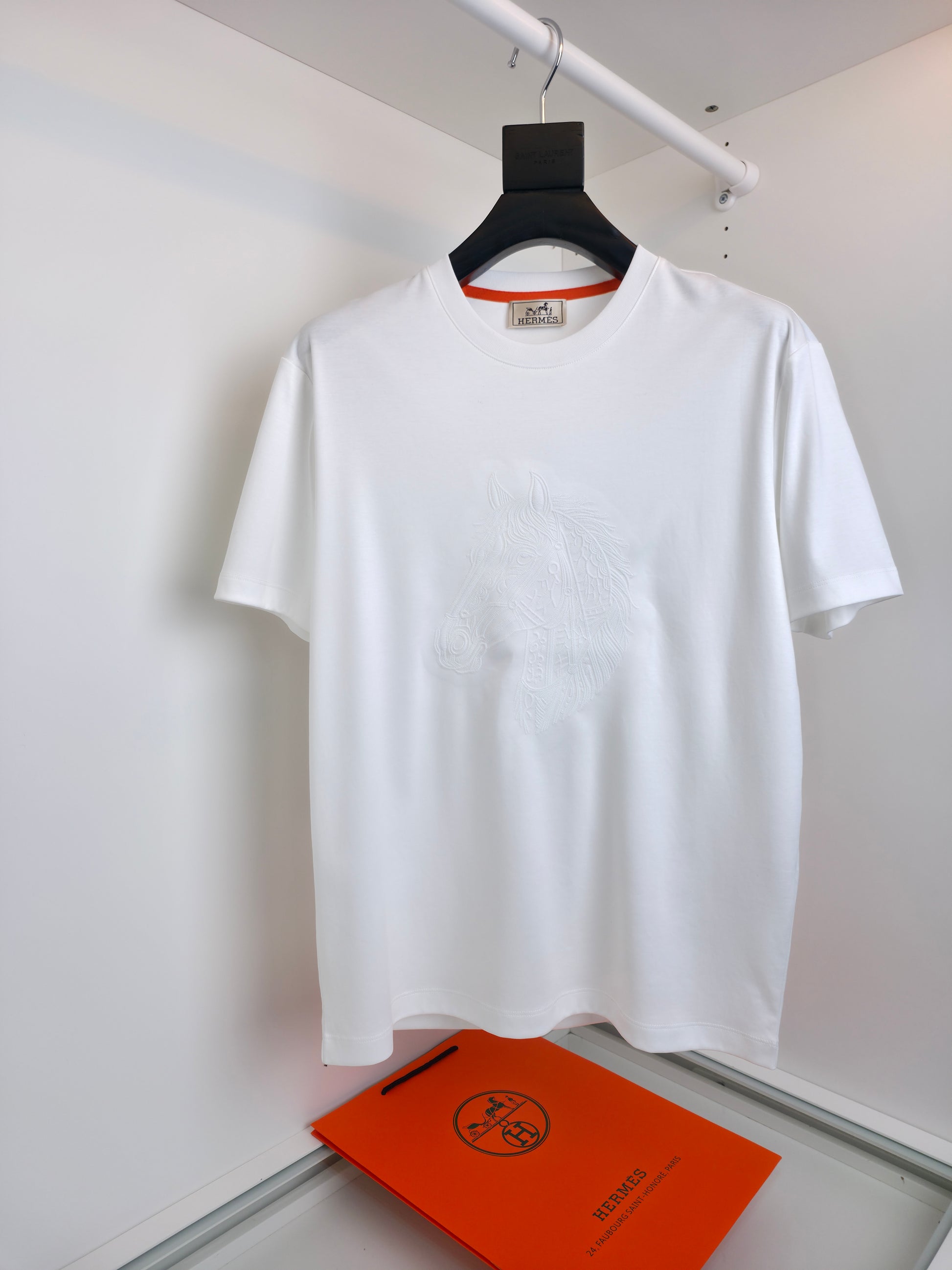 Black and White T-shirt - FashionHype.xyz