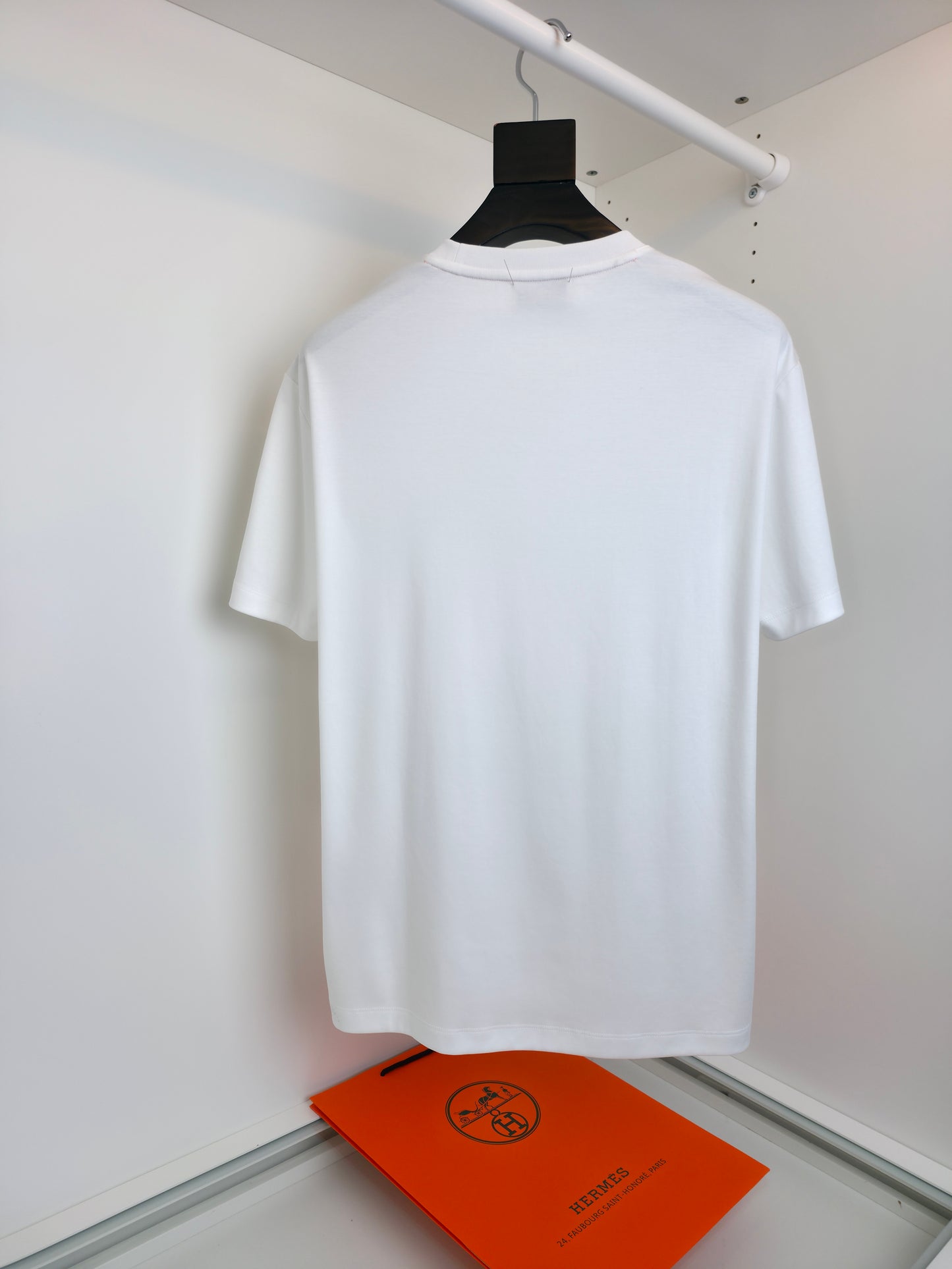 Black and White T-shirt - FashionHype.xyz