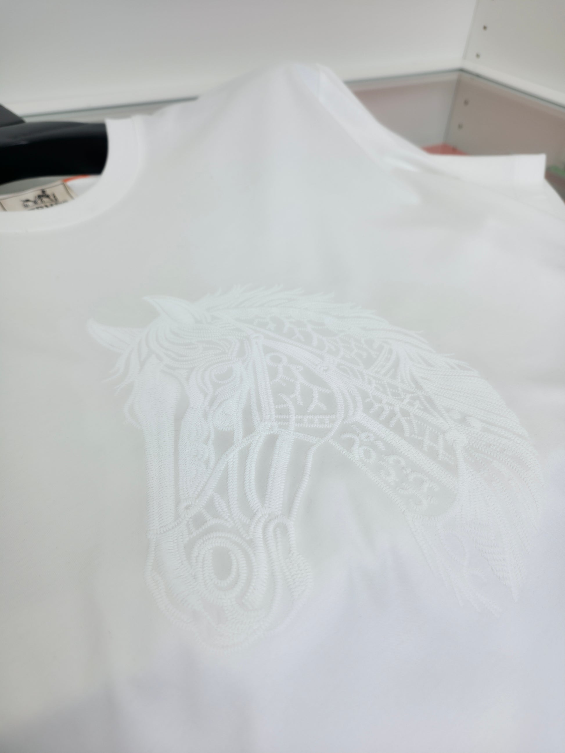 Black and White T-shirt - FashionHype.xyz