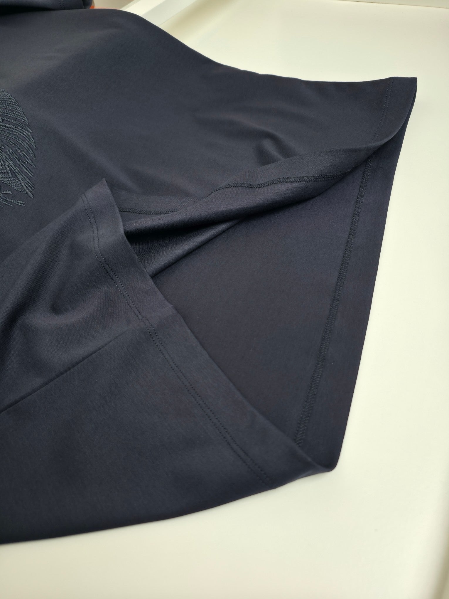 Black and White T-shirt - FashionHype.xyz