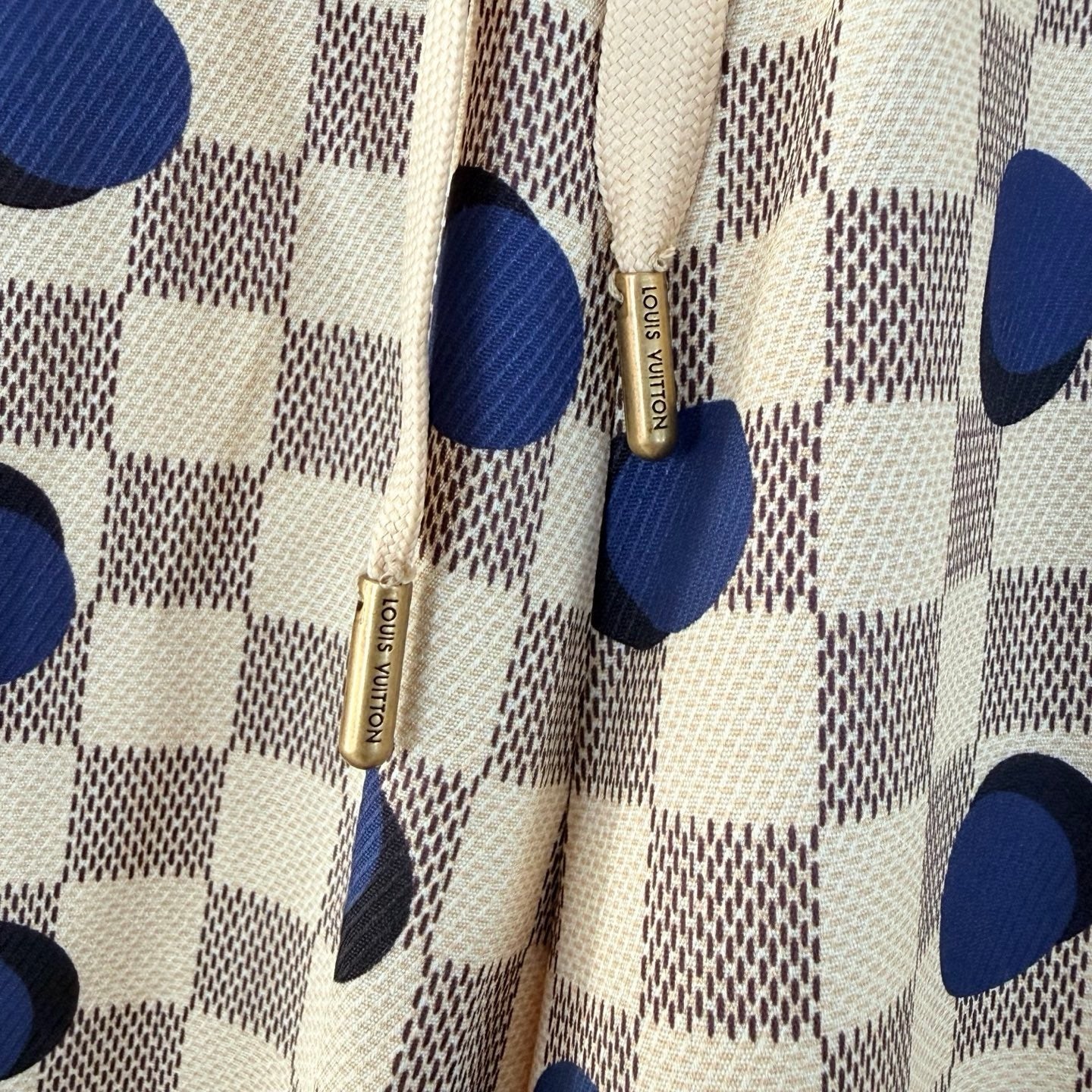 Multi-color Short
