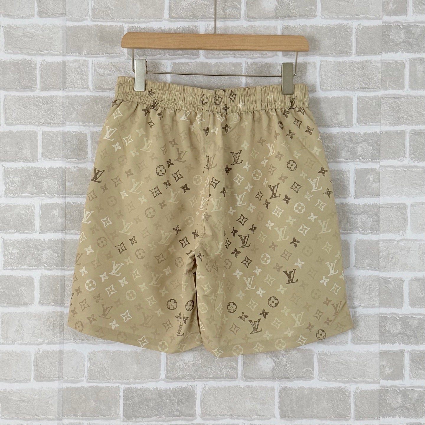 Multi-color Short