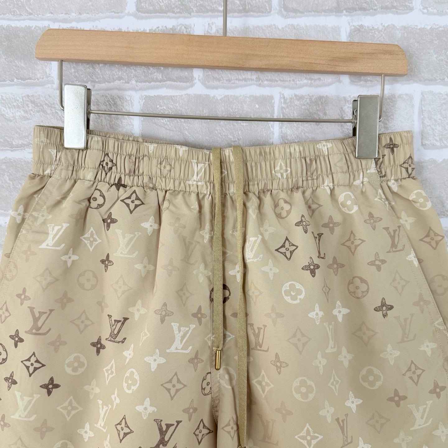 Multi-color Short