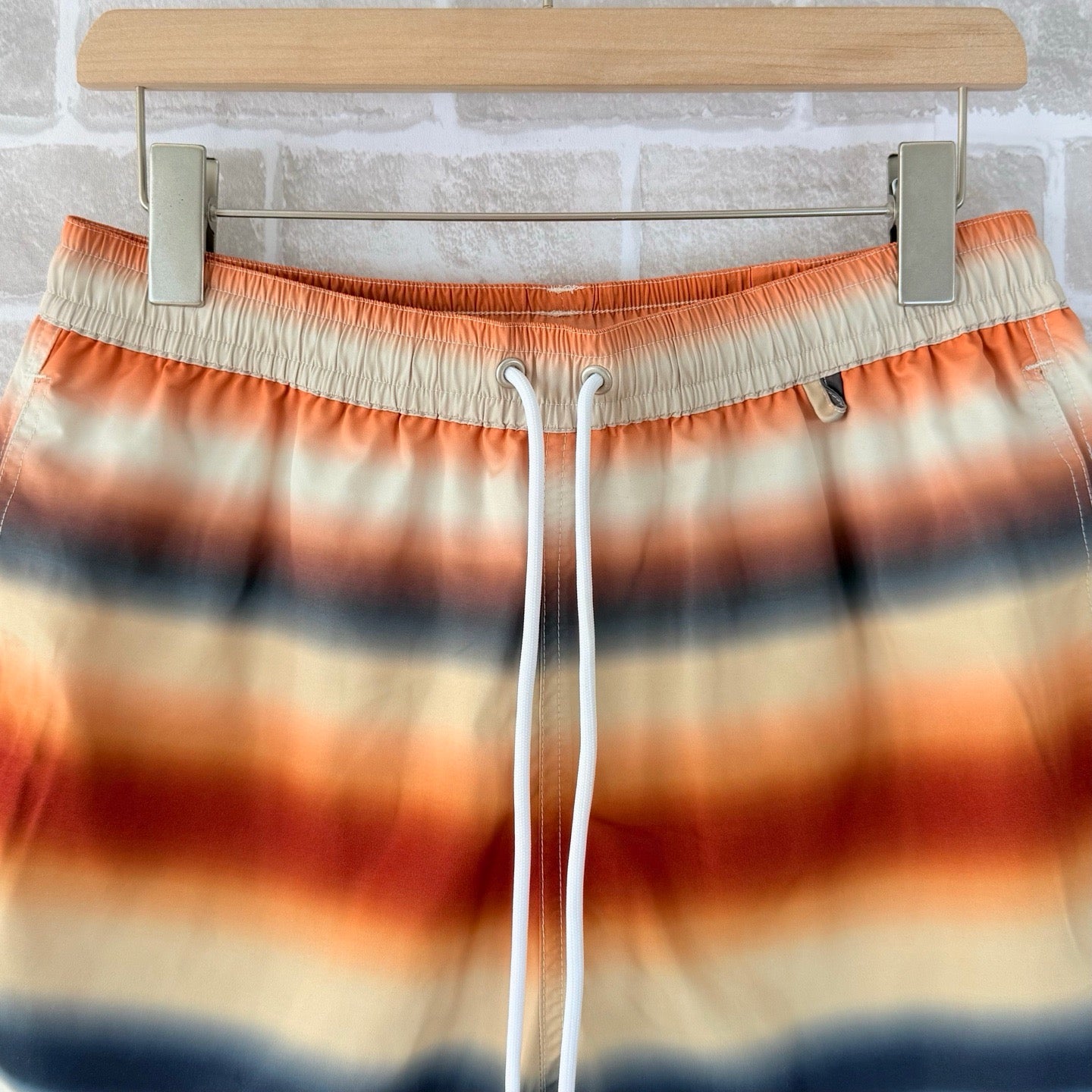 Multi-color Short