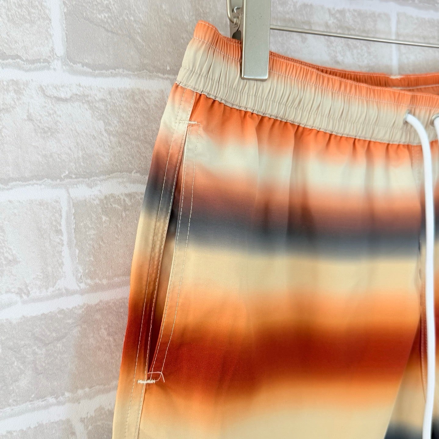 Multi-color Short