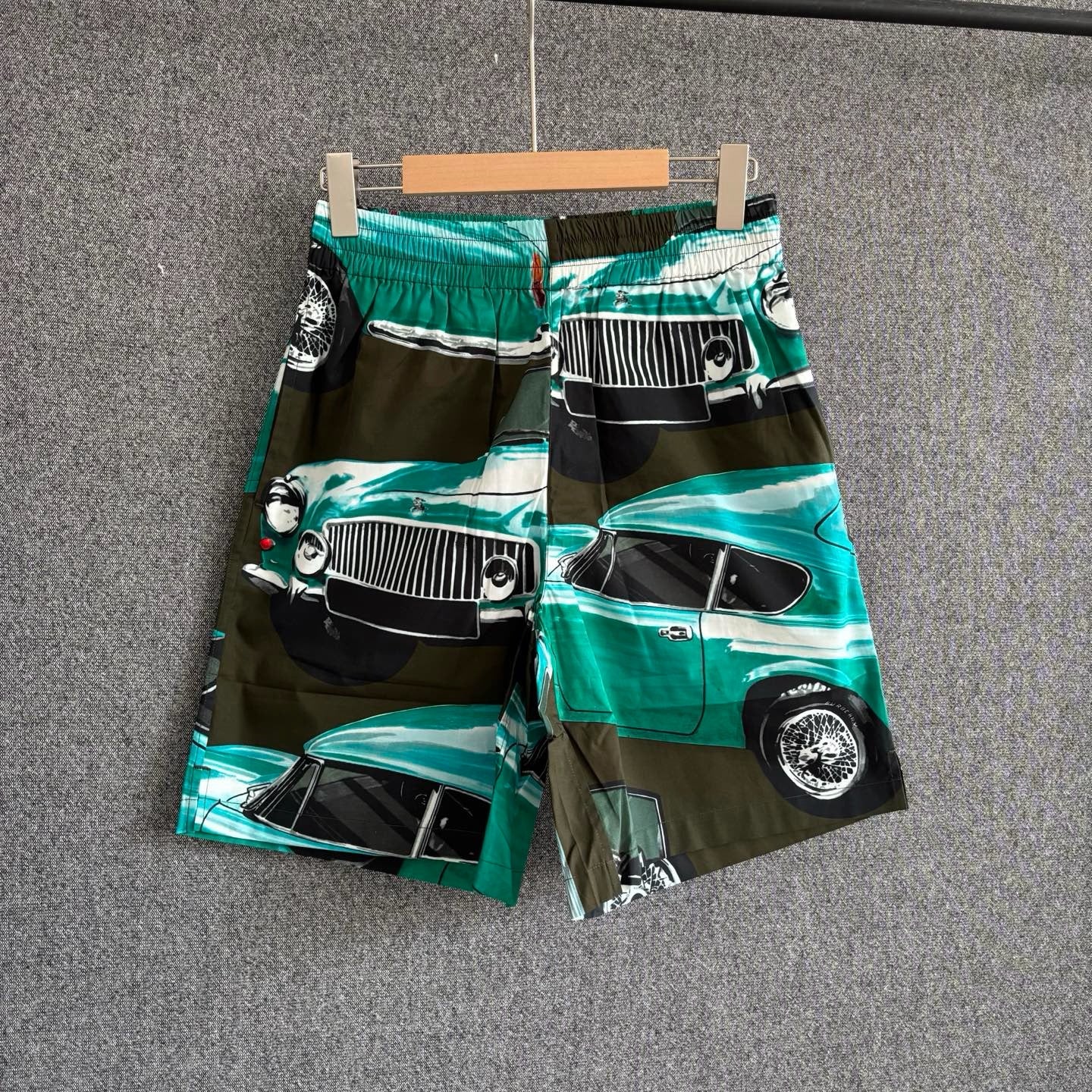 Multi-color Short