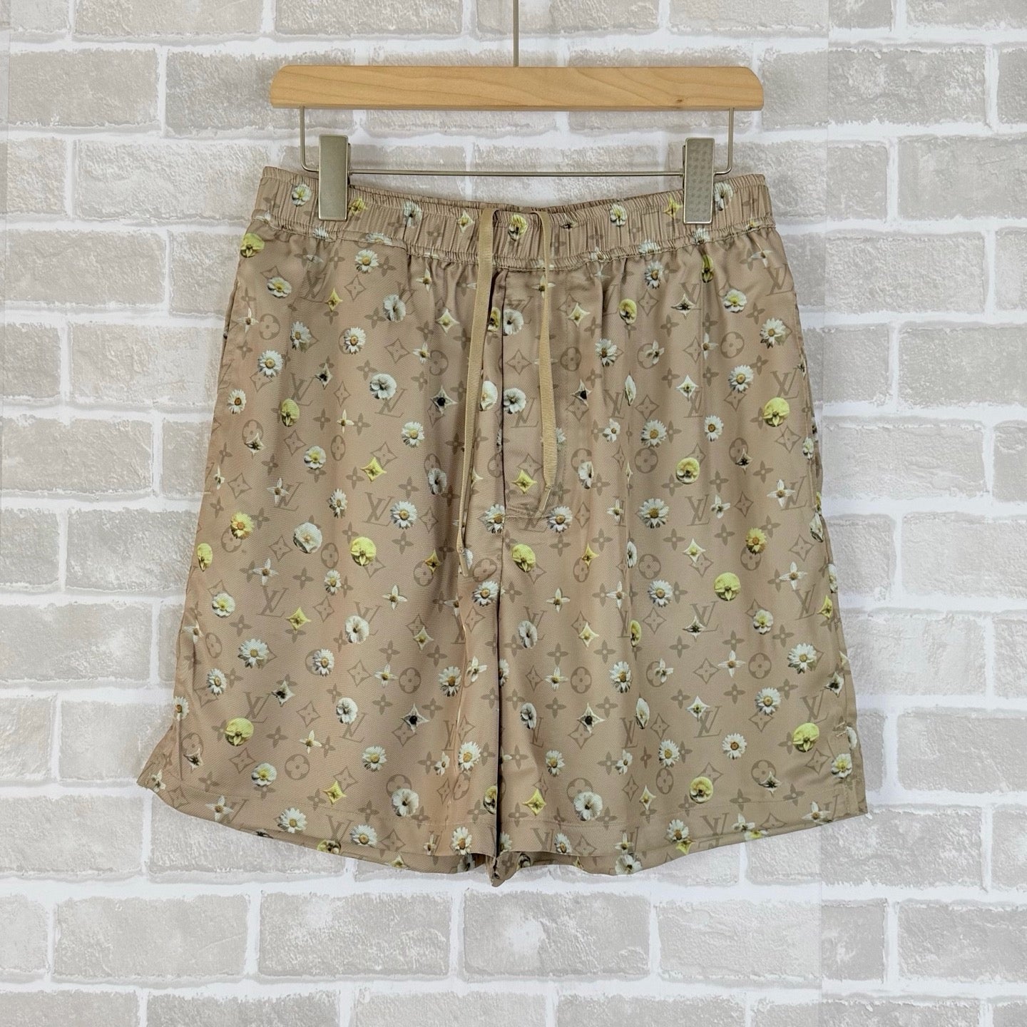 Multi-color Short