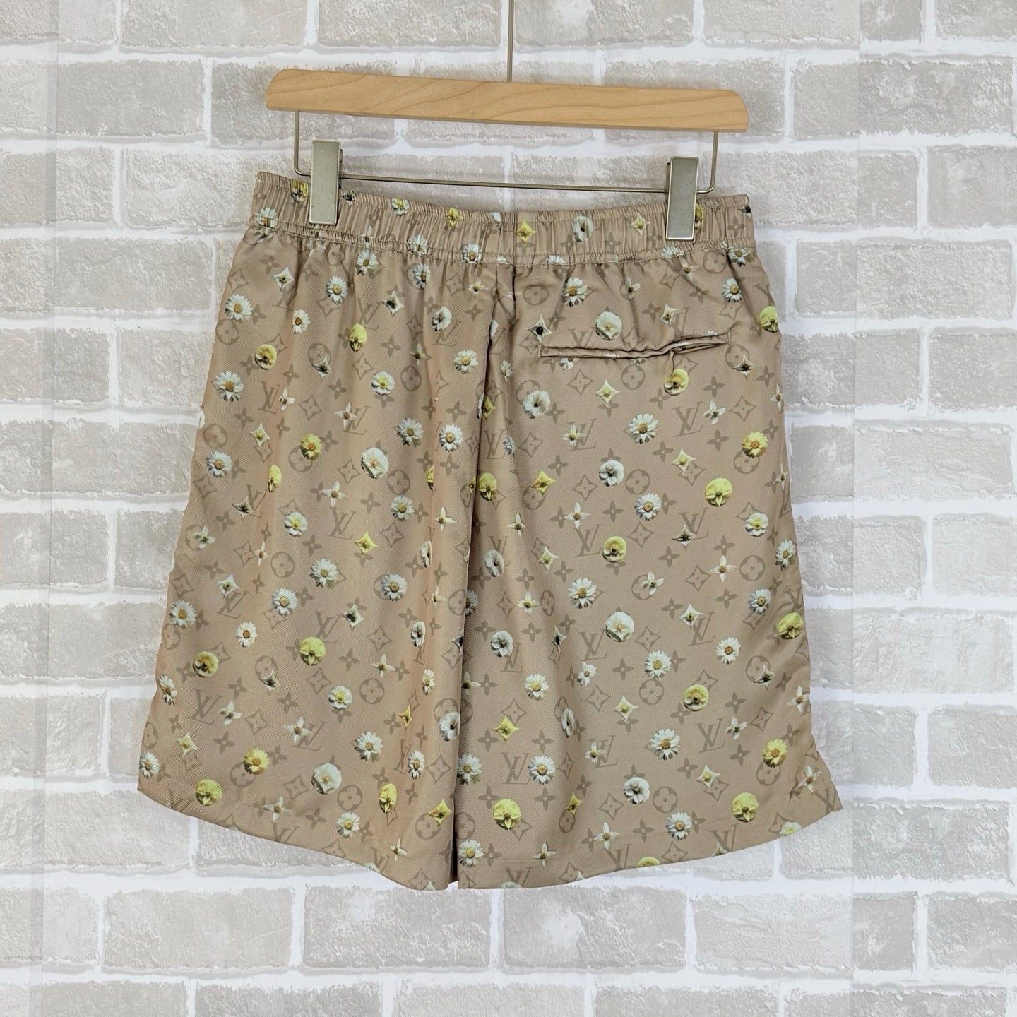 Multi-color Short