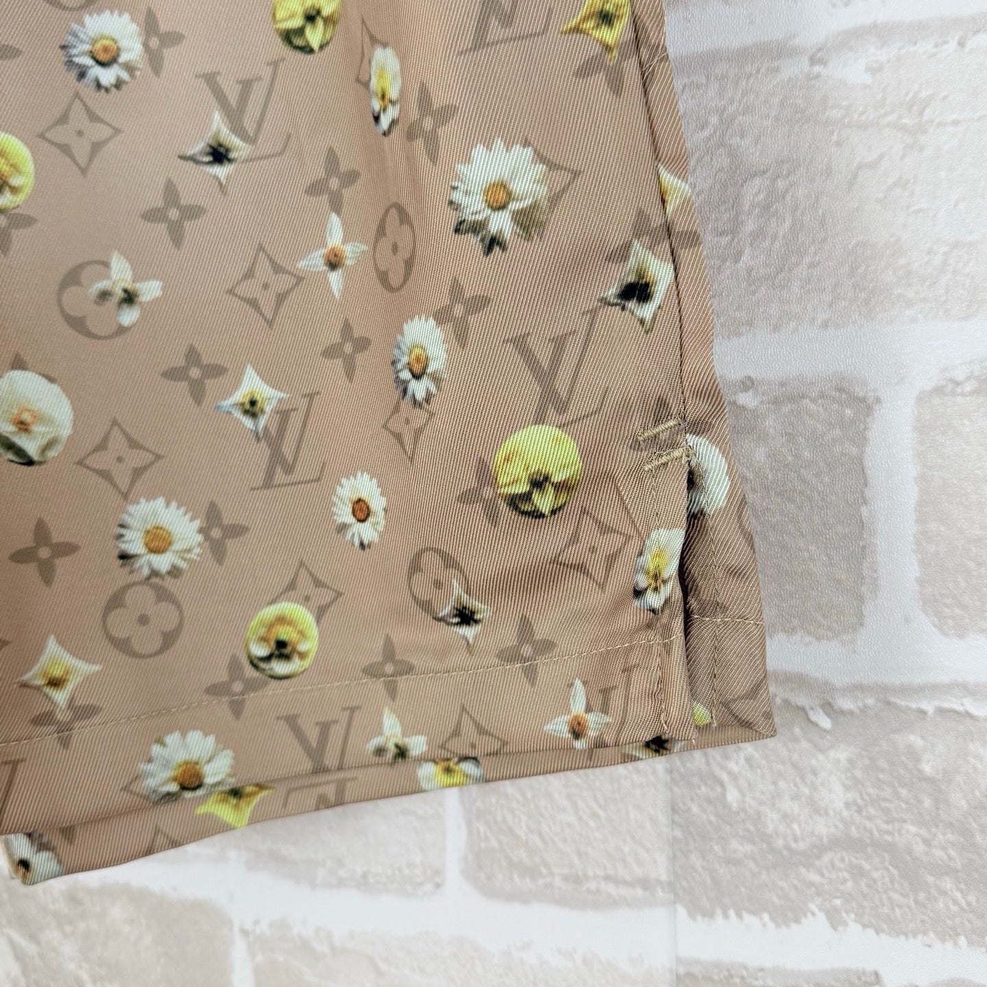 Multi-color Short