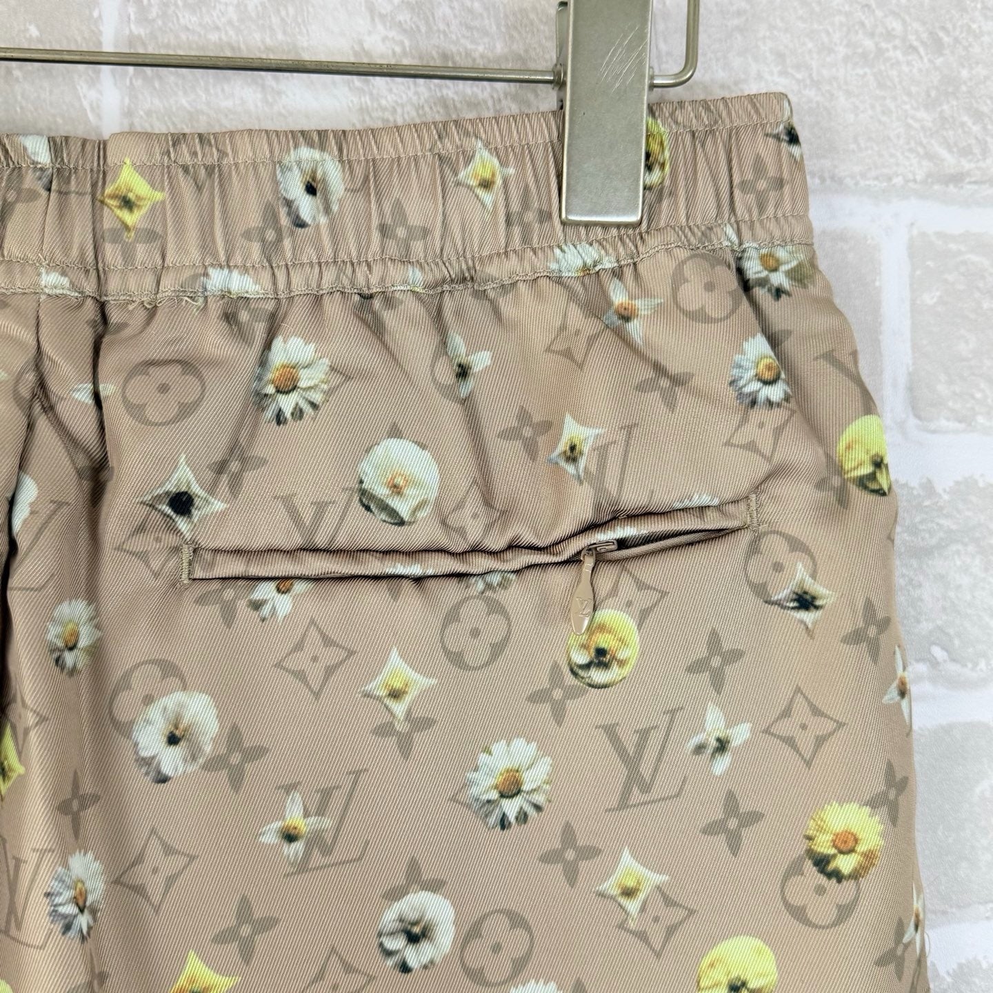 Multi-color Short
