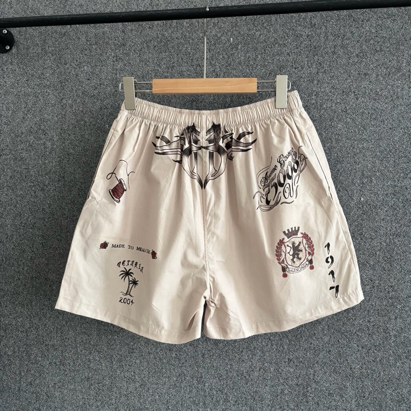 Multi-color Short