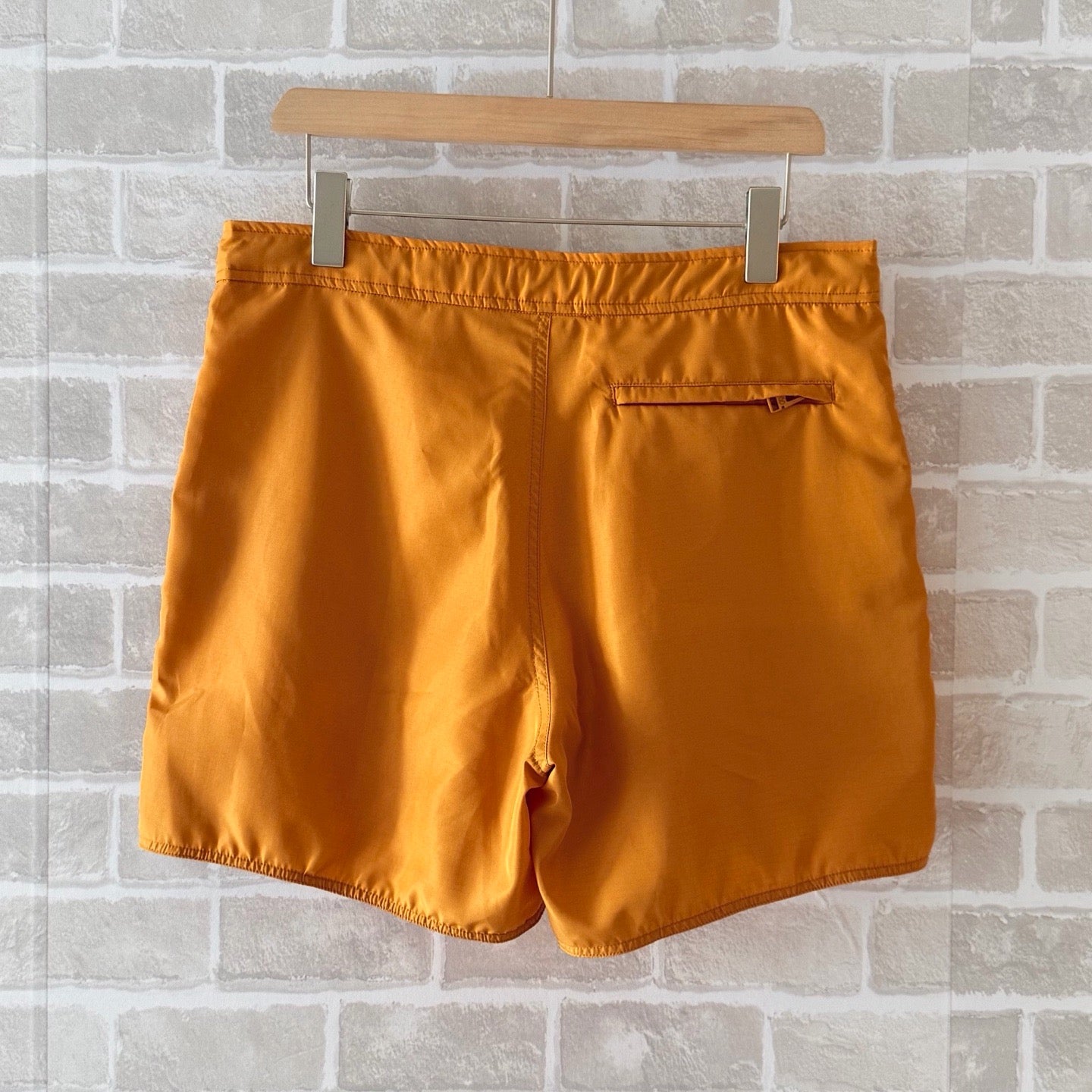 Orange Short