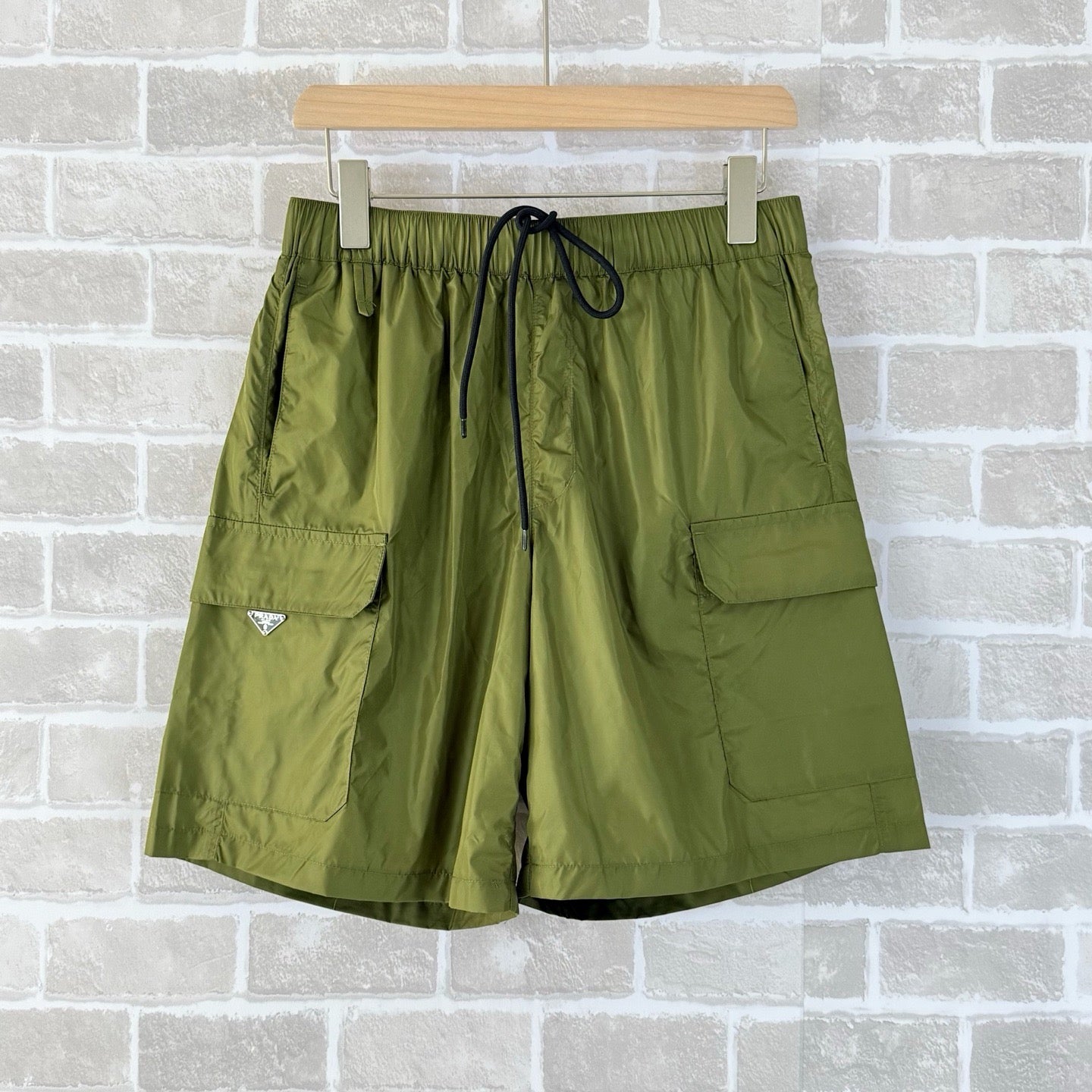 Multi-color Short