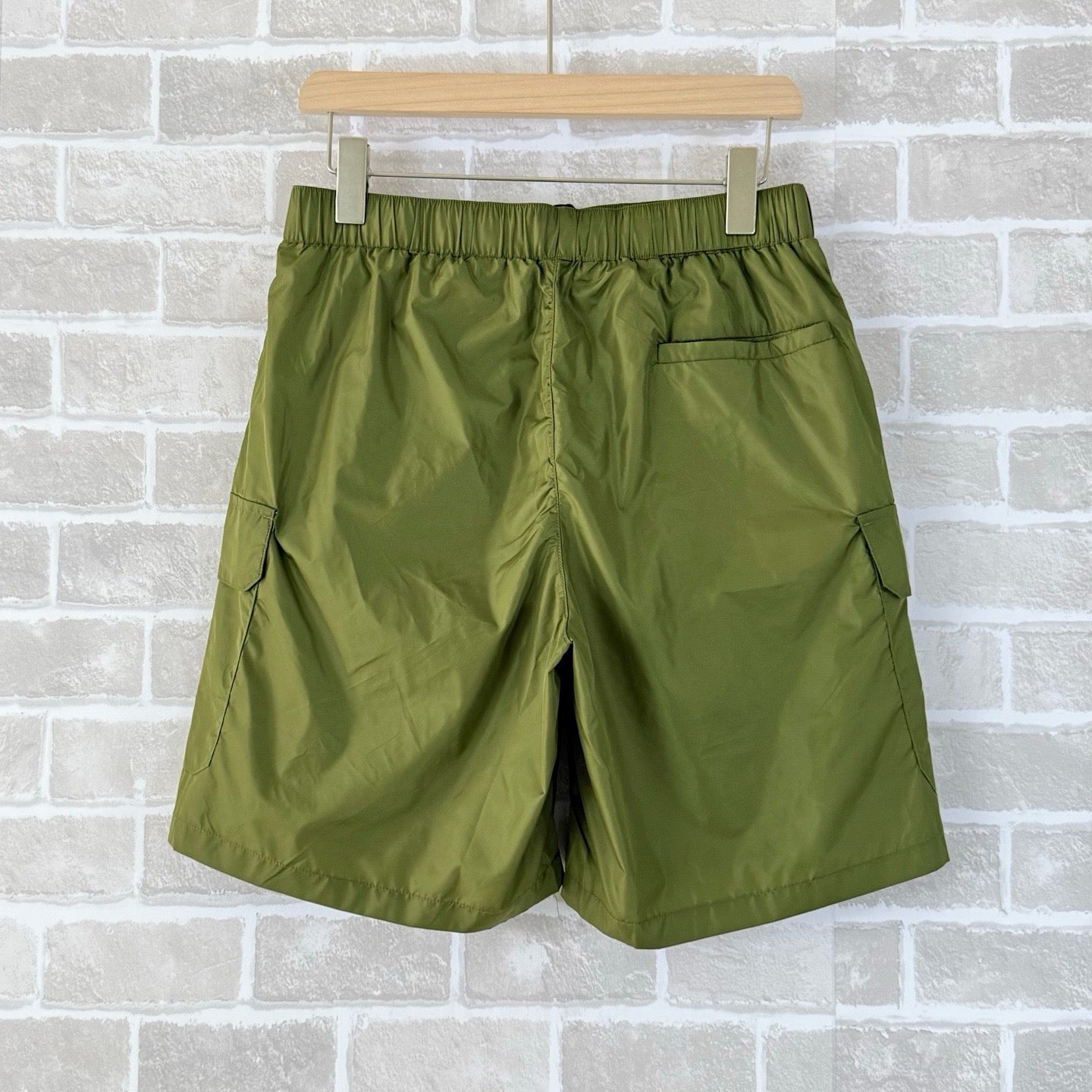 Multi-color Short