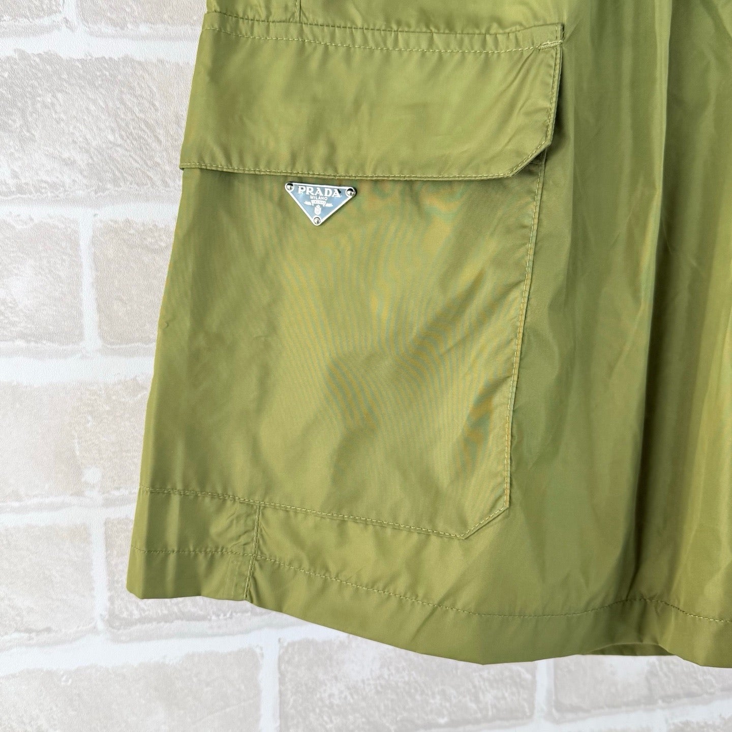 Multi-color Short