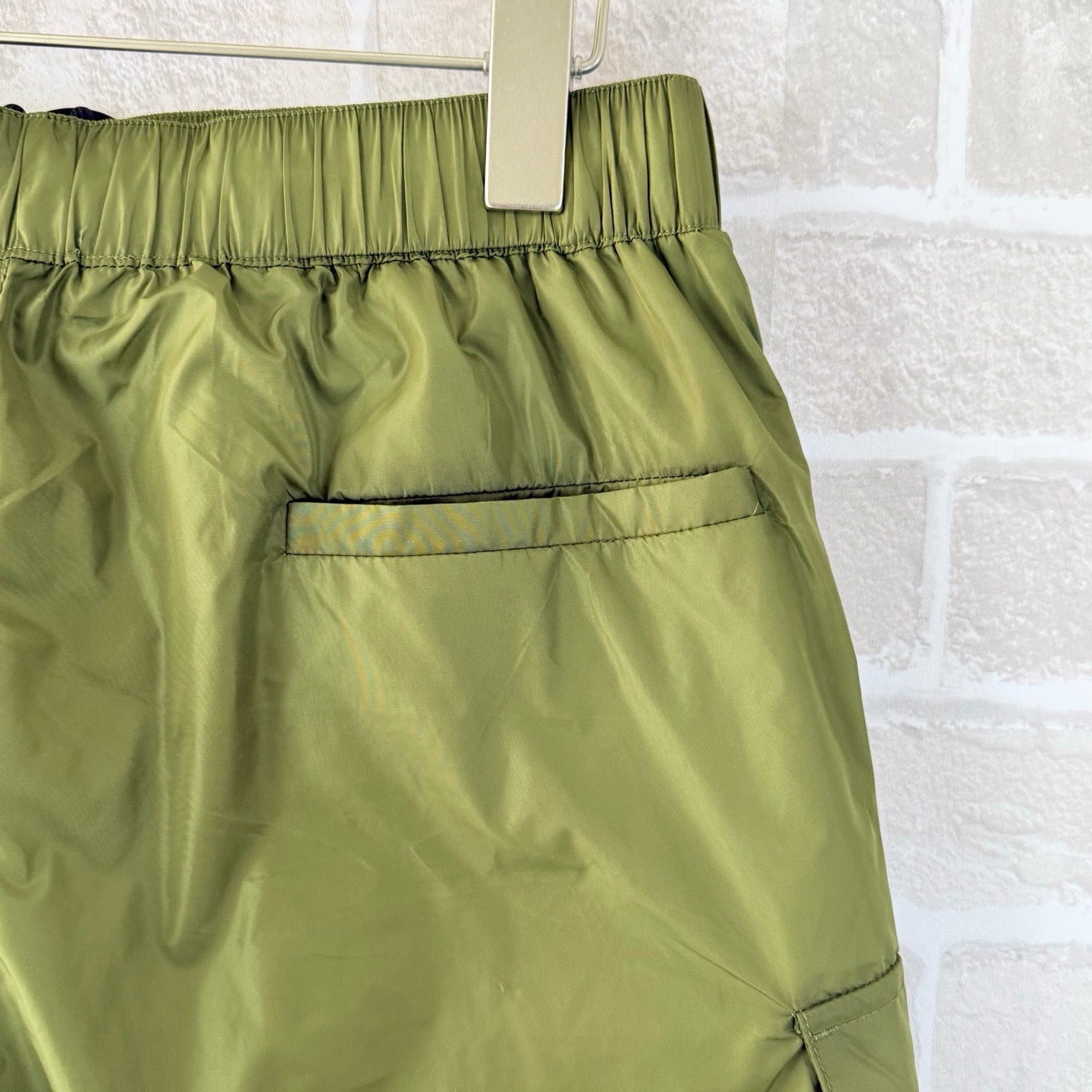 Multi-color Short