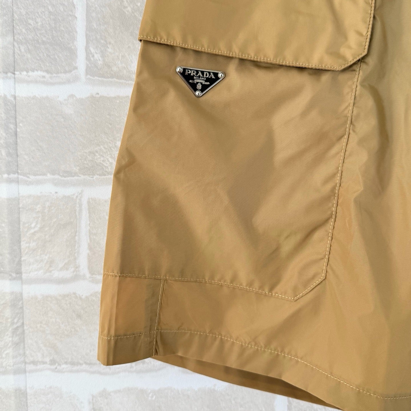 Multi-color Short