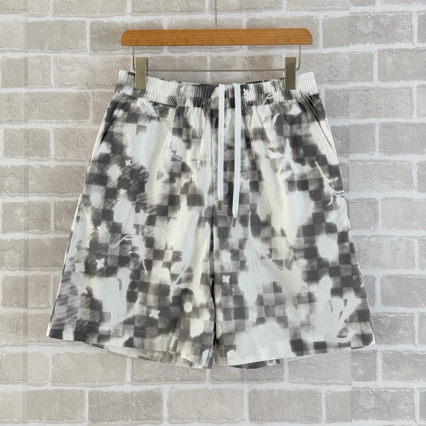 Multi-color Short