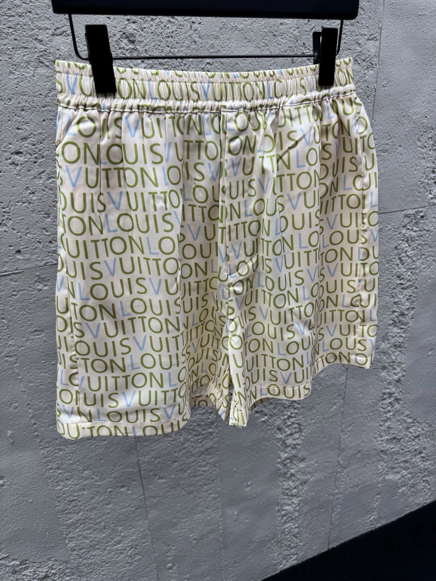 Multi-color Short