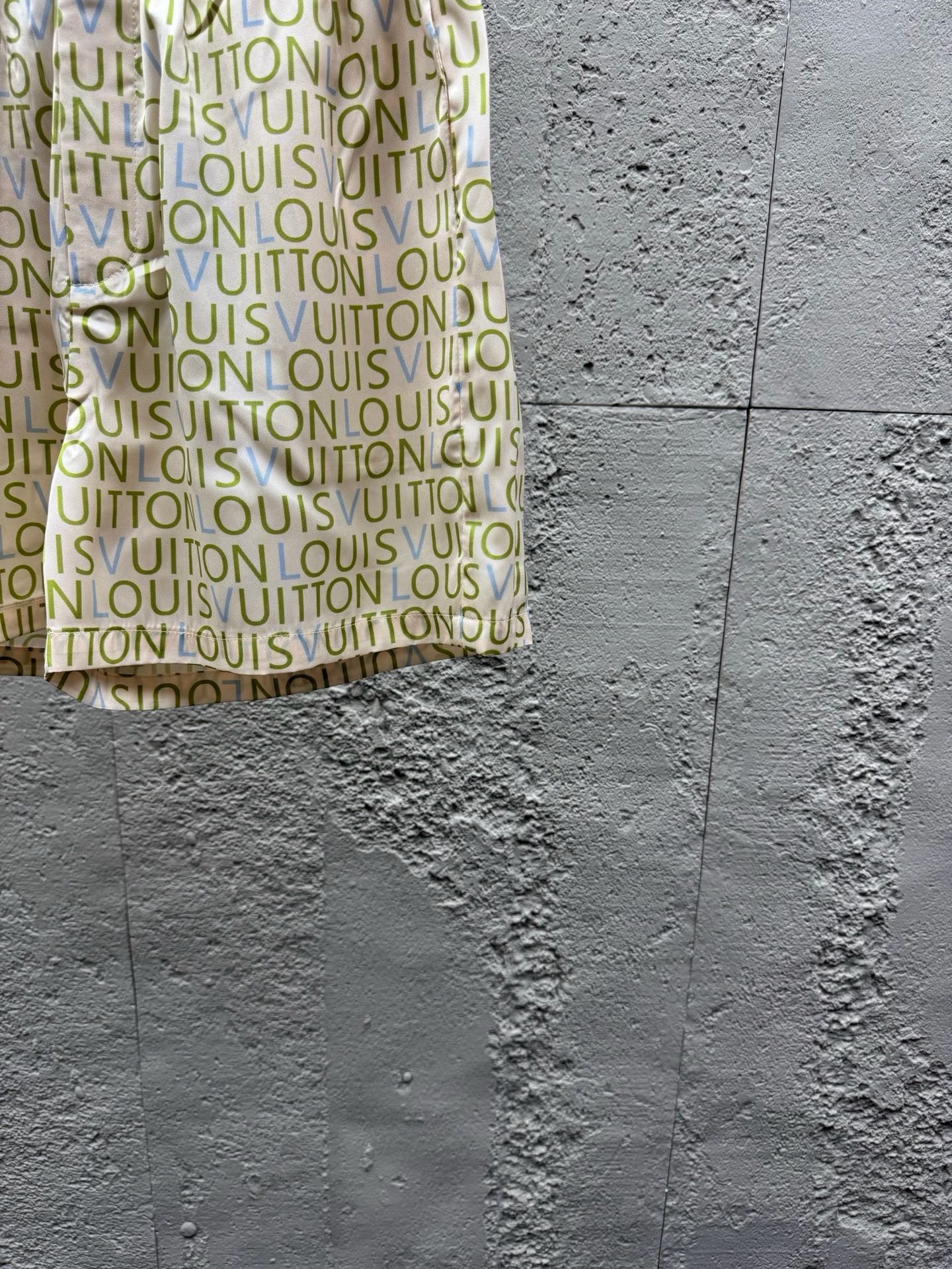 Multi-color Short