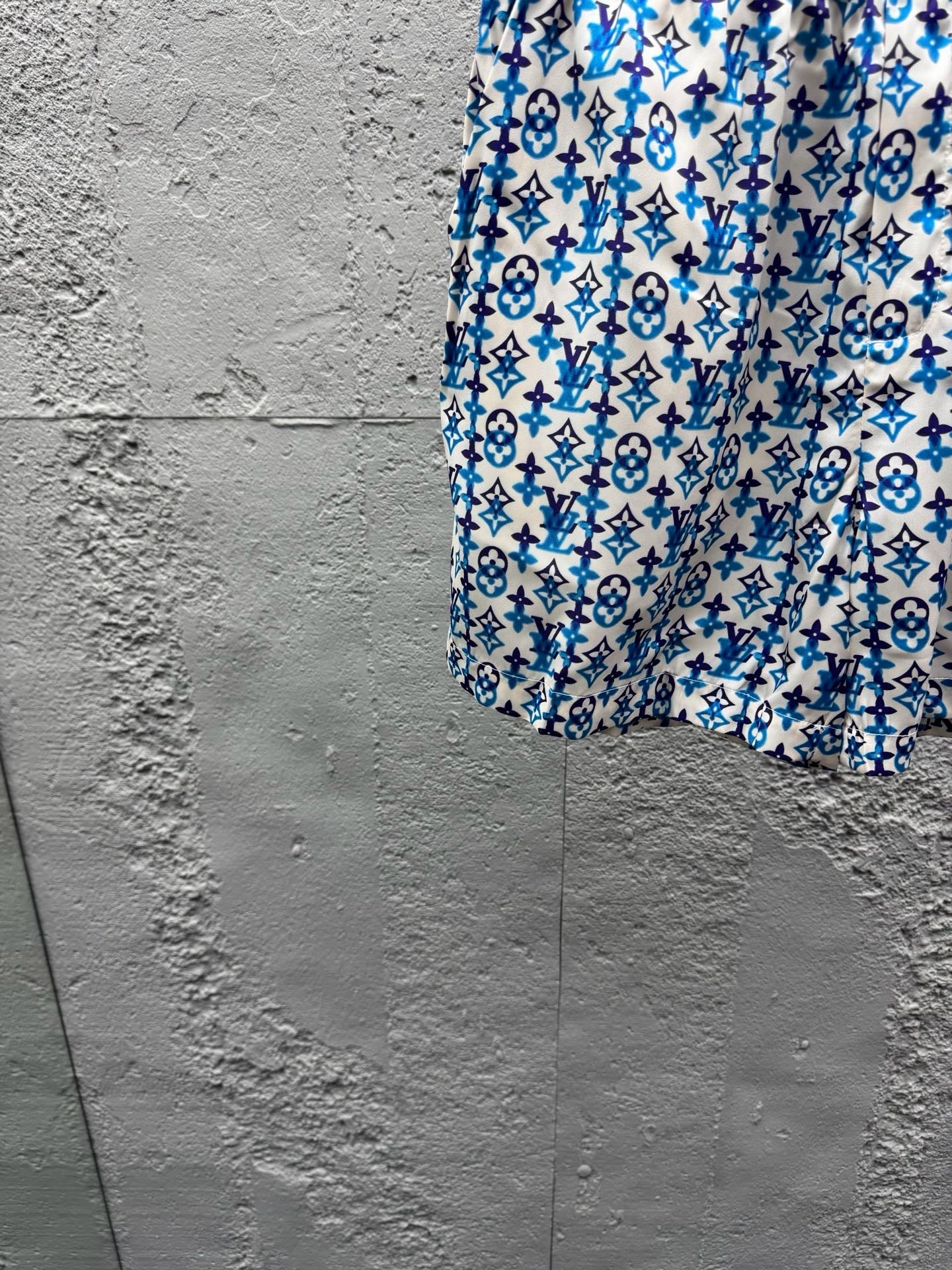 Multi-color Short