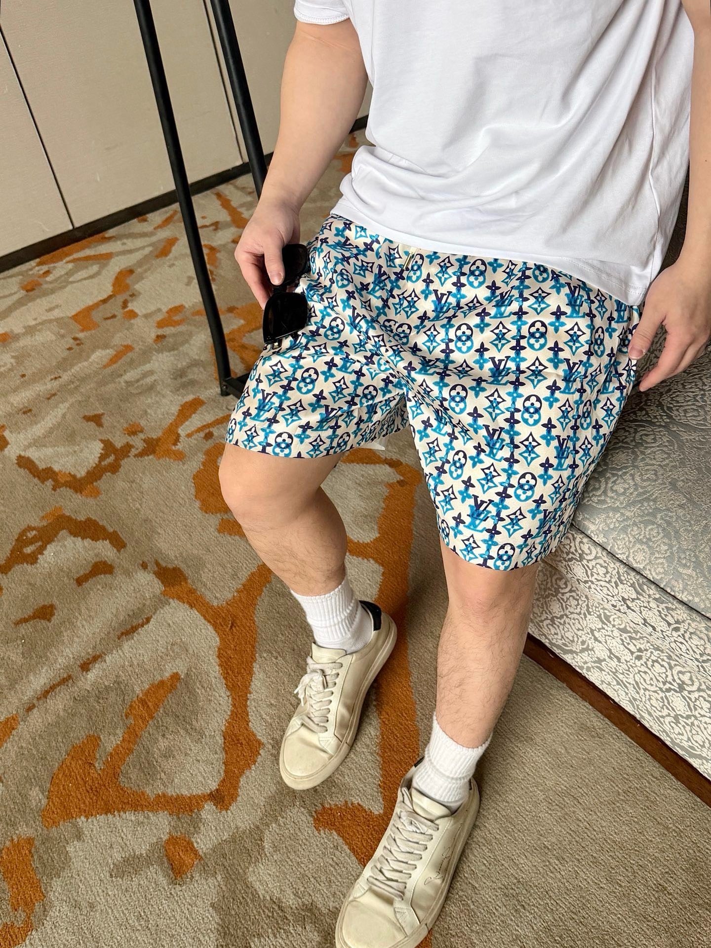 Multi-color Short