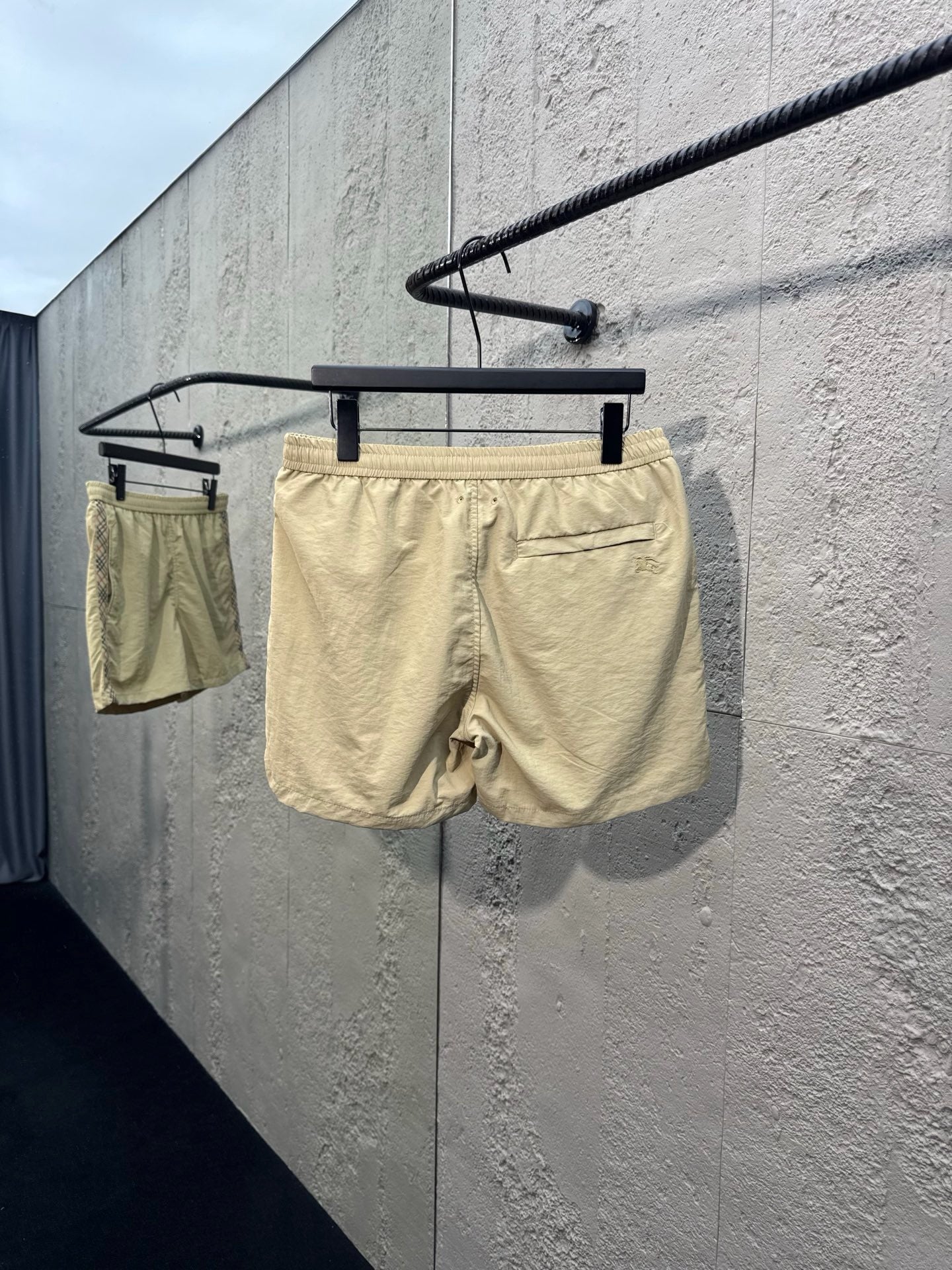 Multi-color Short