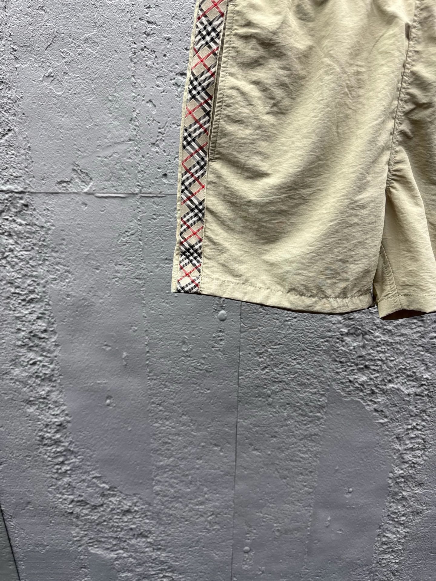 Multi-color Short