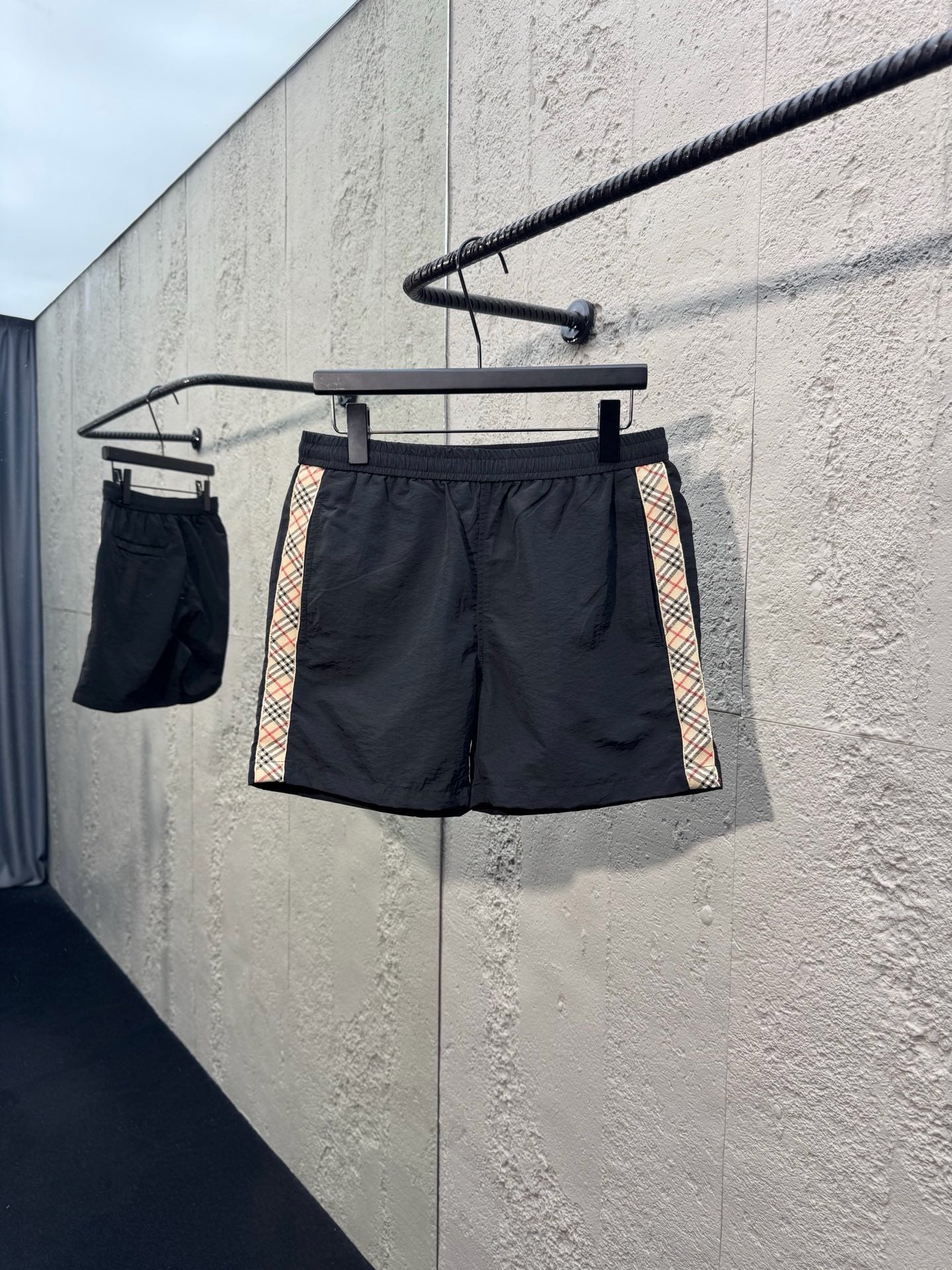 Multi-color Short
