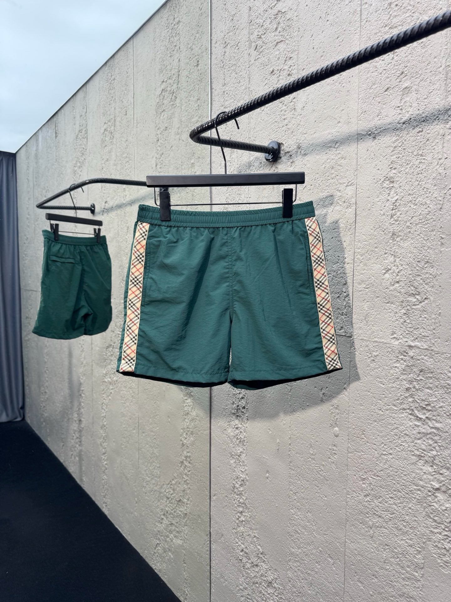 Multi-color Short