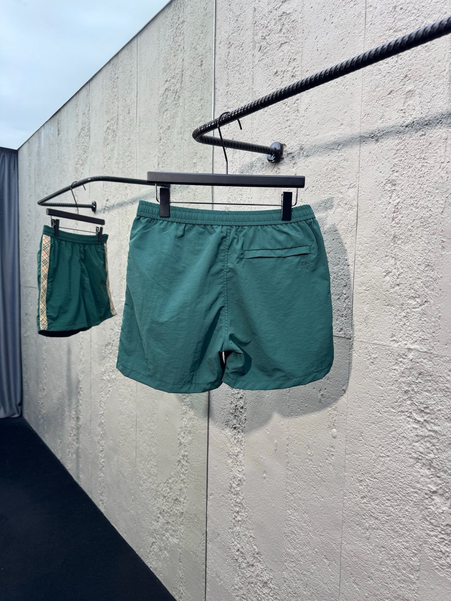 Multi-color Short