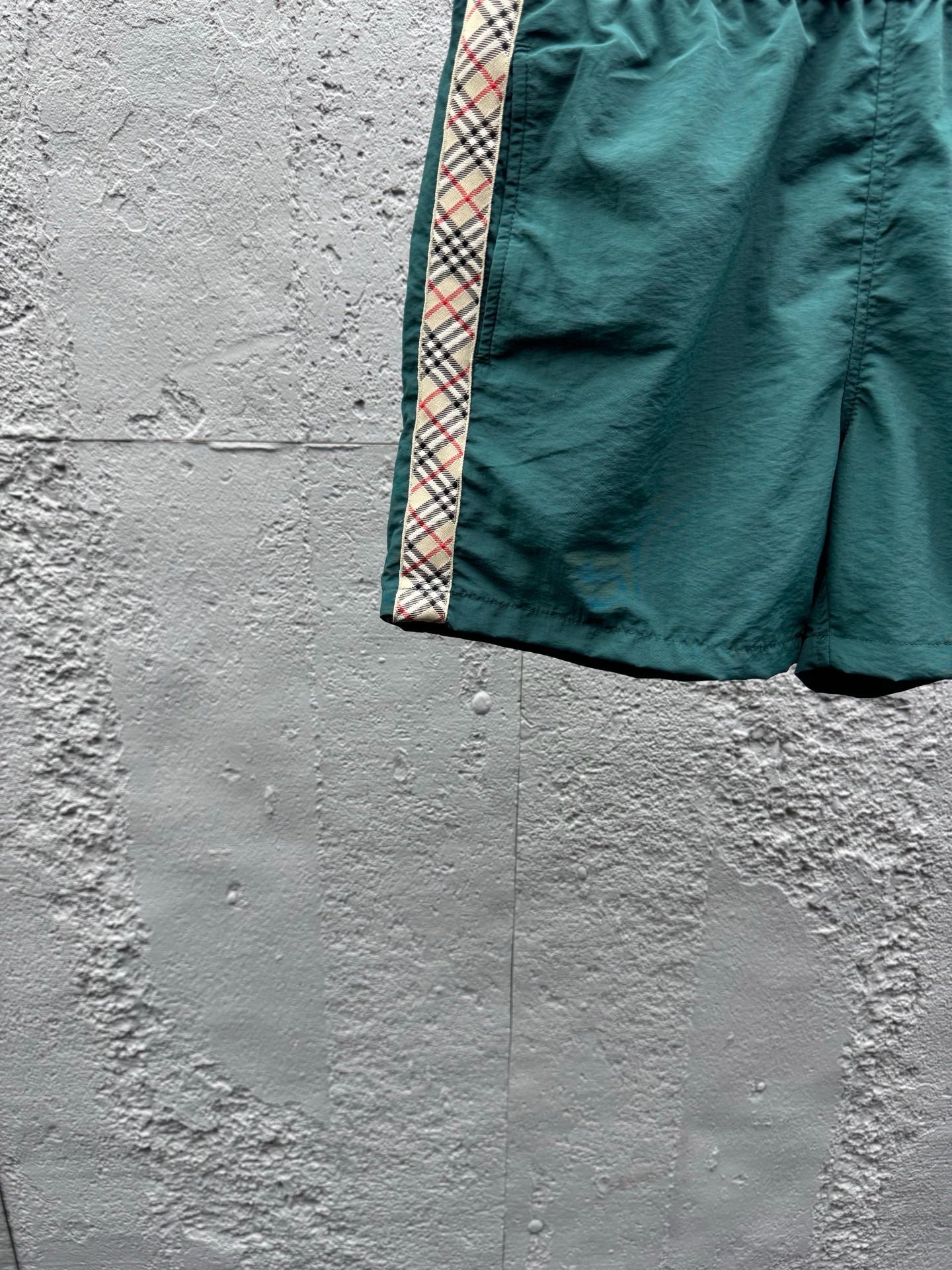 Multi-color Short