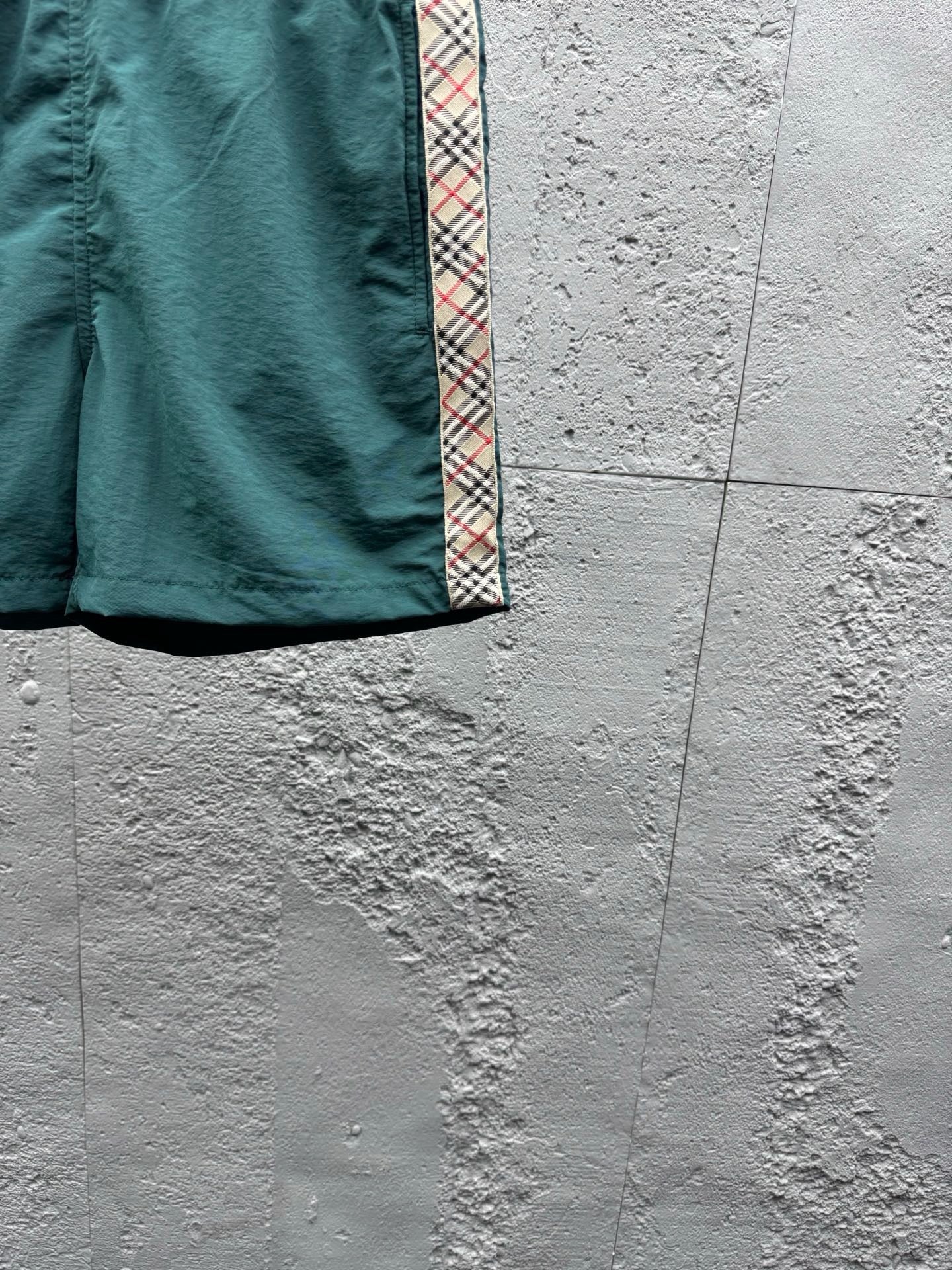 Multi-color Short