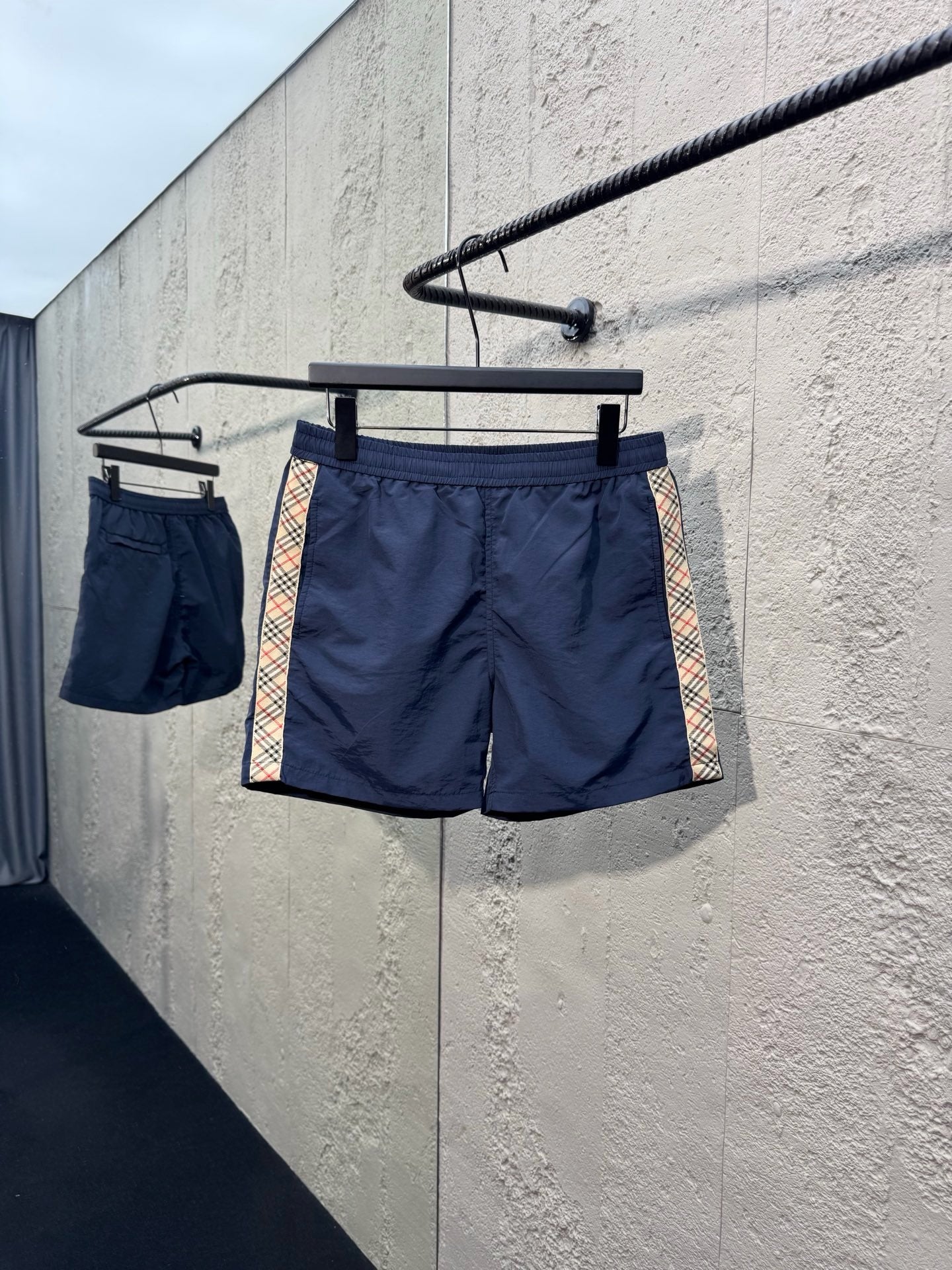 Multi-color Short