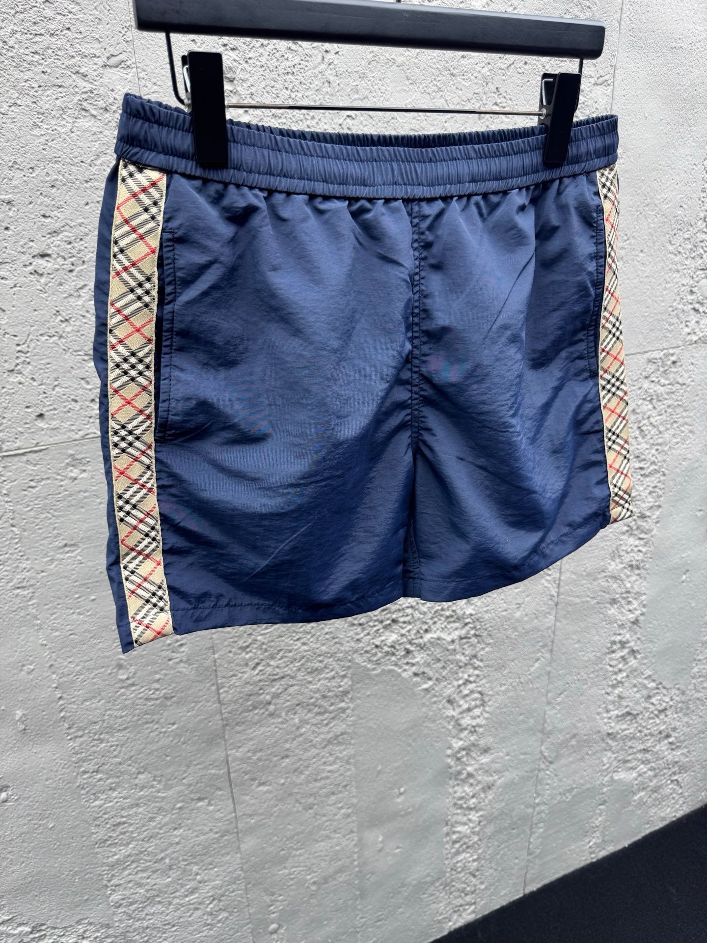 Multi-color Short