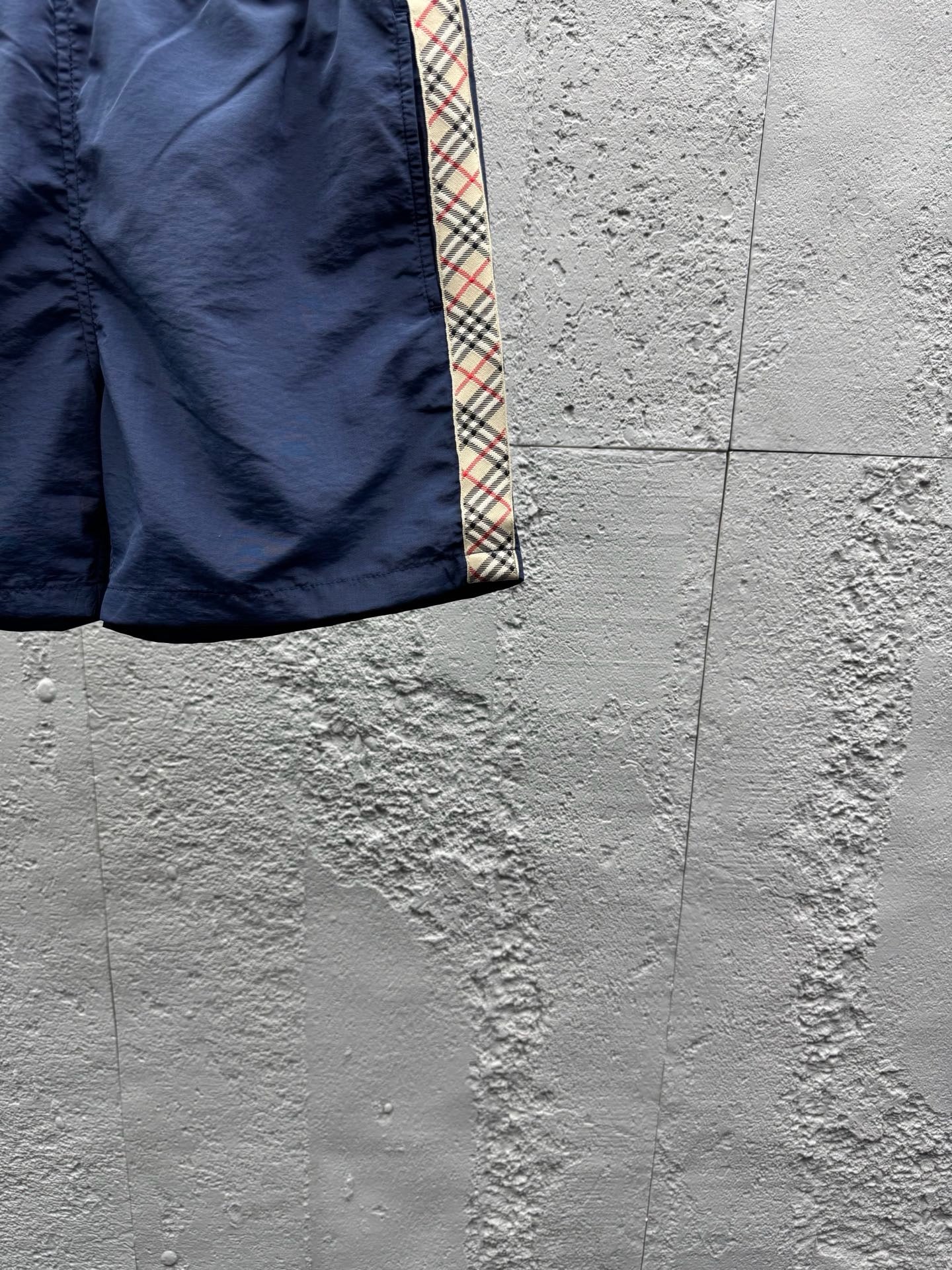 Multi-color Short