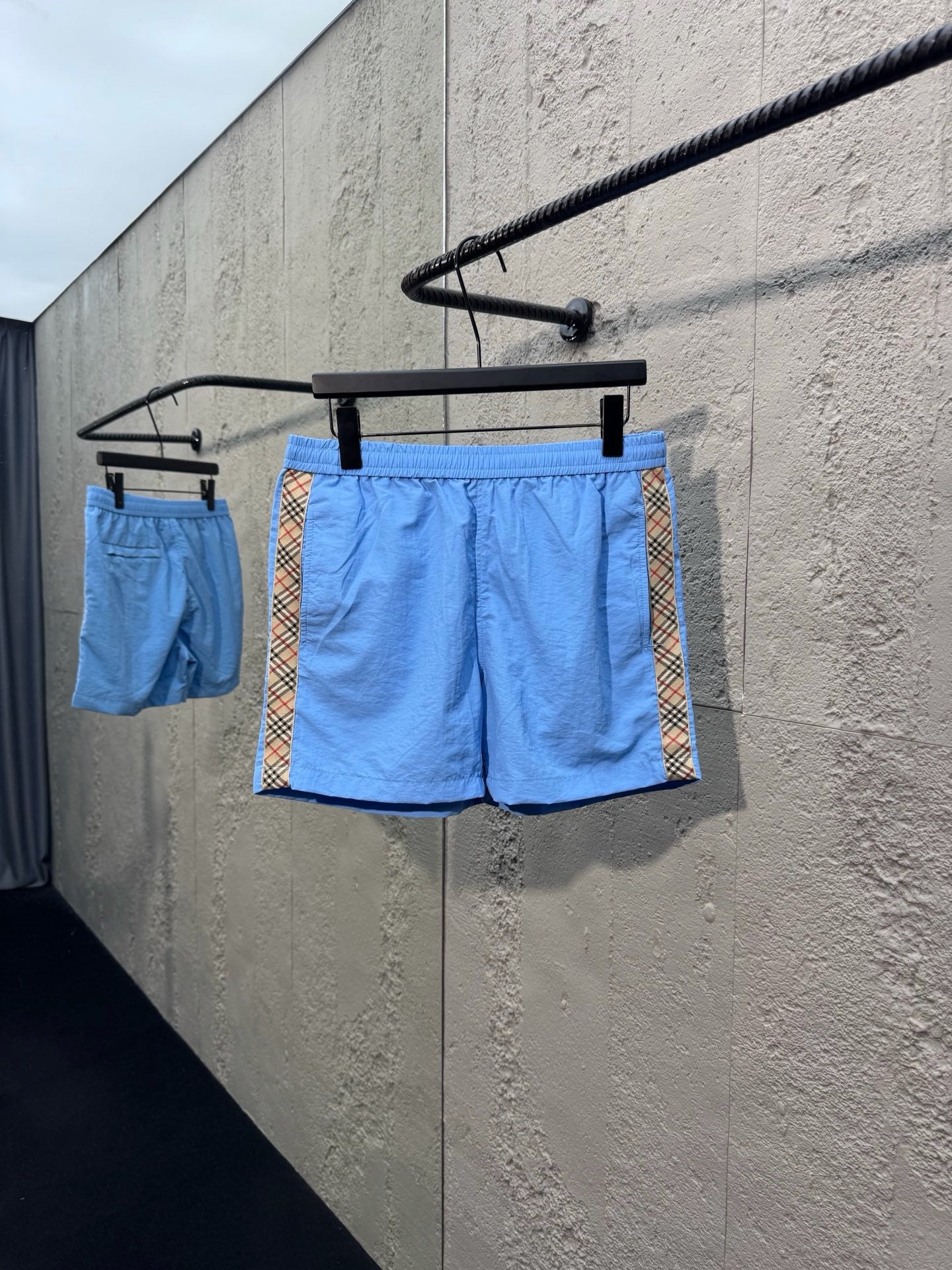 Multi-color Short