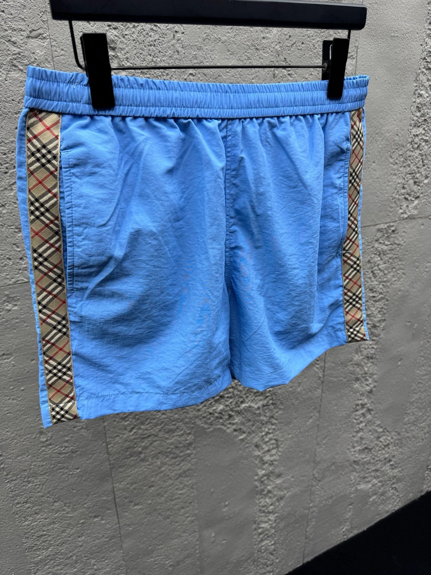 Multi-color Short